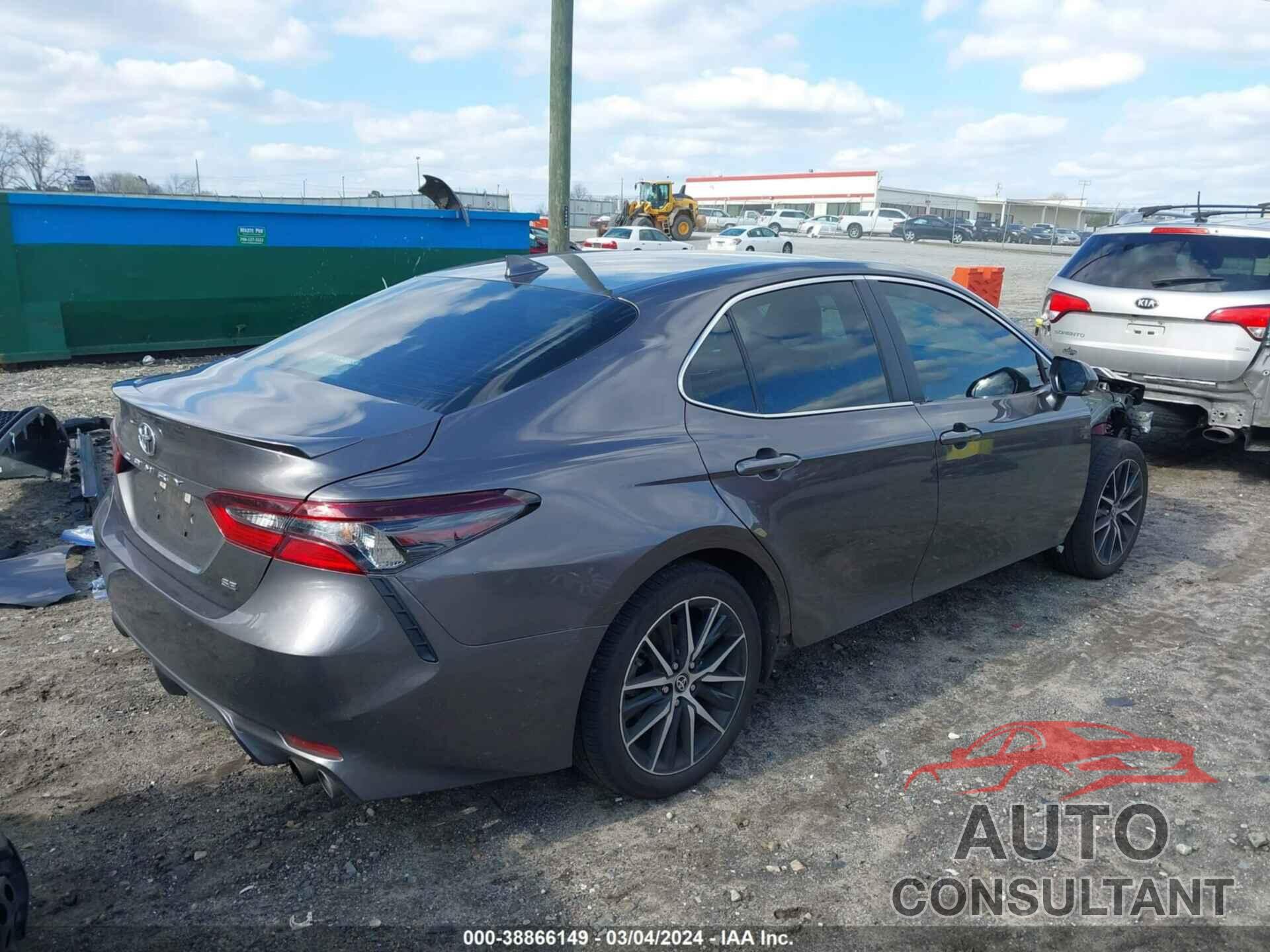 TOYOTA CAMRY 2023 - 4T1G11AK3PU804535