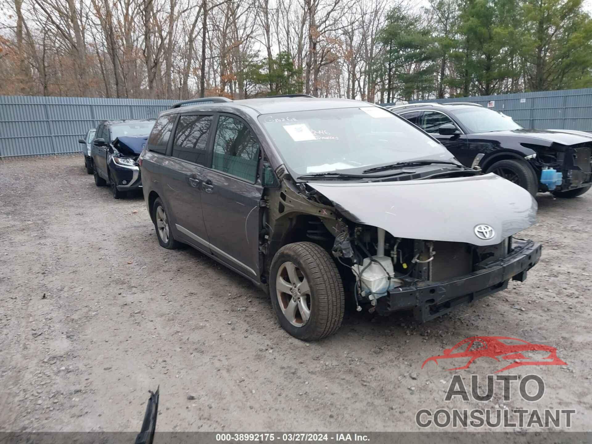 TOYOTA SIENNA 2017 - 5TDKZ3DC7HS867019