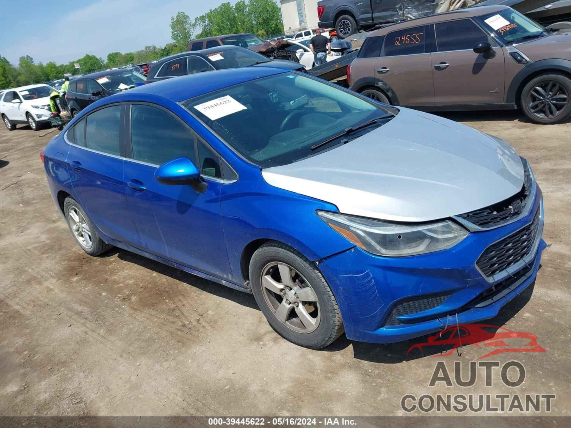 CHEVROLET CRUZE 2017 - 1G1BE5SM1H7145518