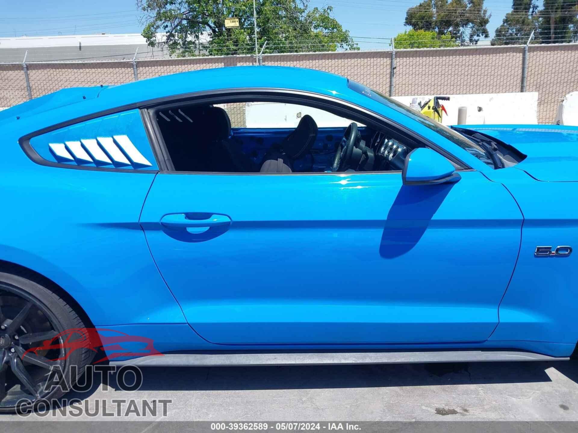 FORD MUSTANG 2017 - 1FA6P8CF2H5330912