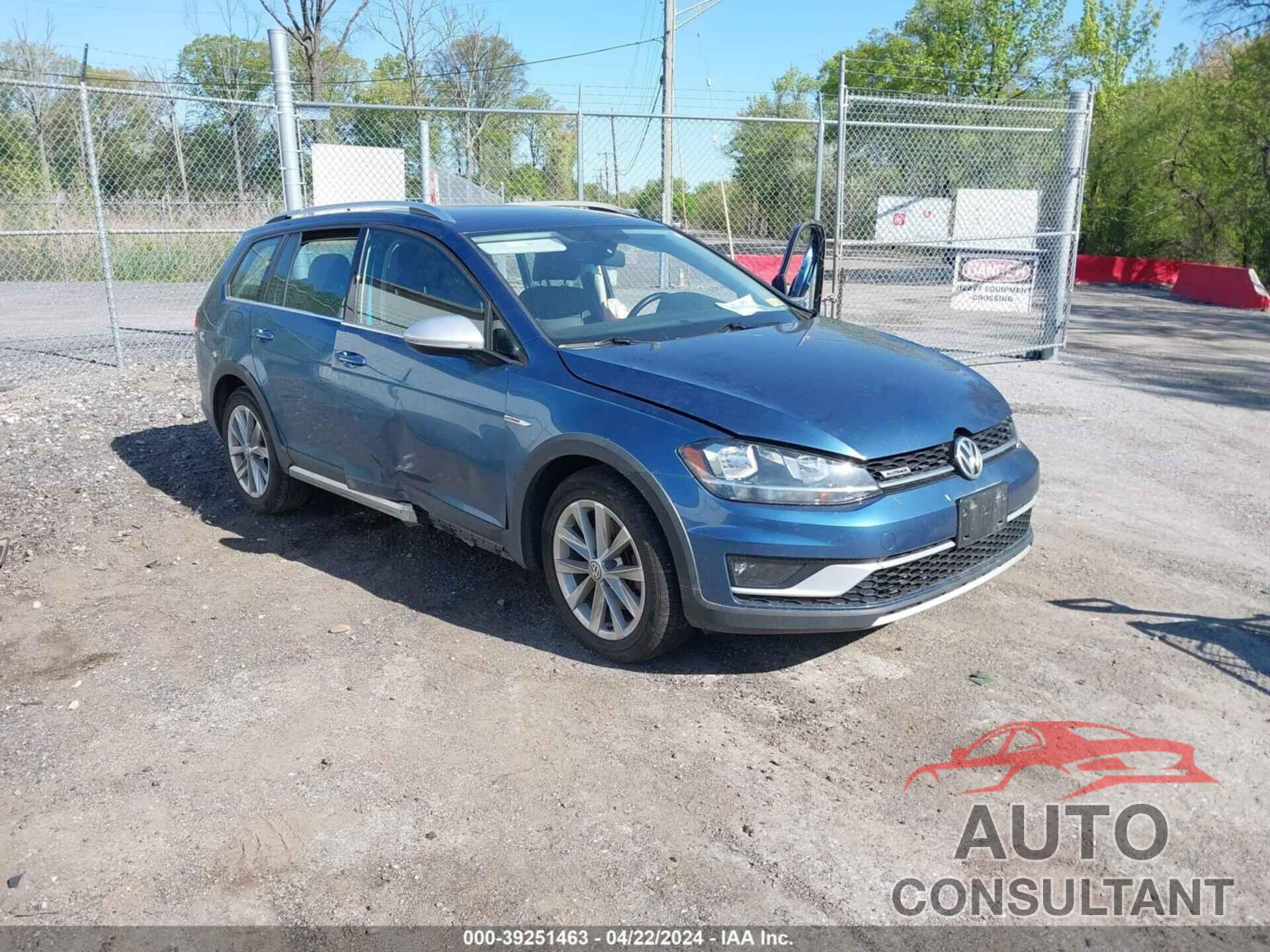 VOLKSWAGEN GOLF ALLTRACK 2018 - 3VWM17AU1JM768137