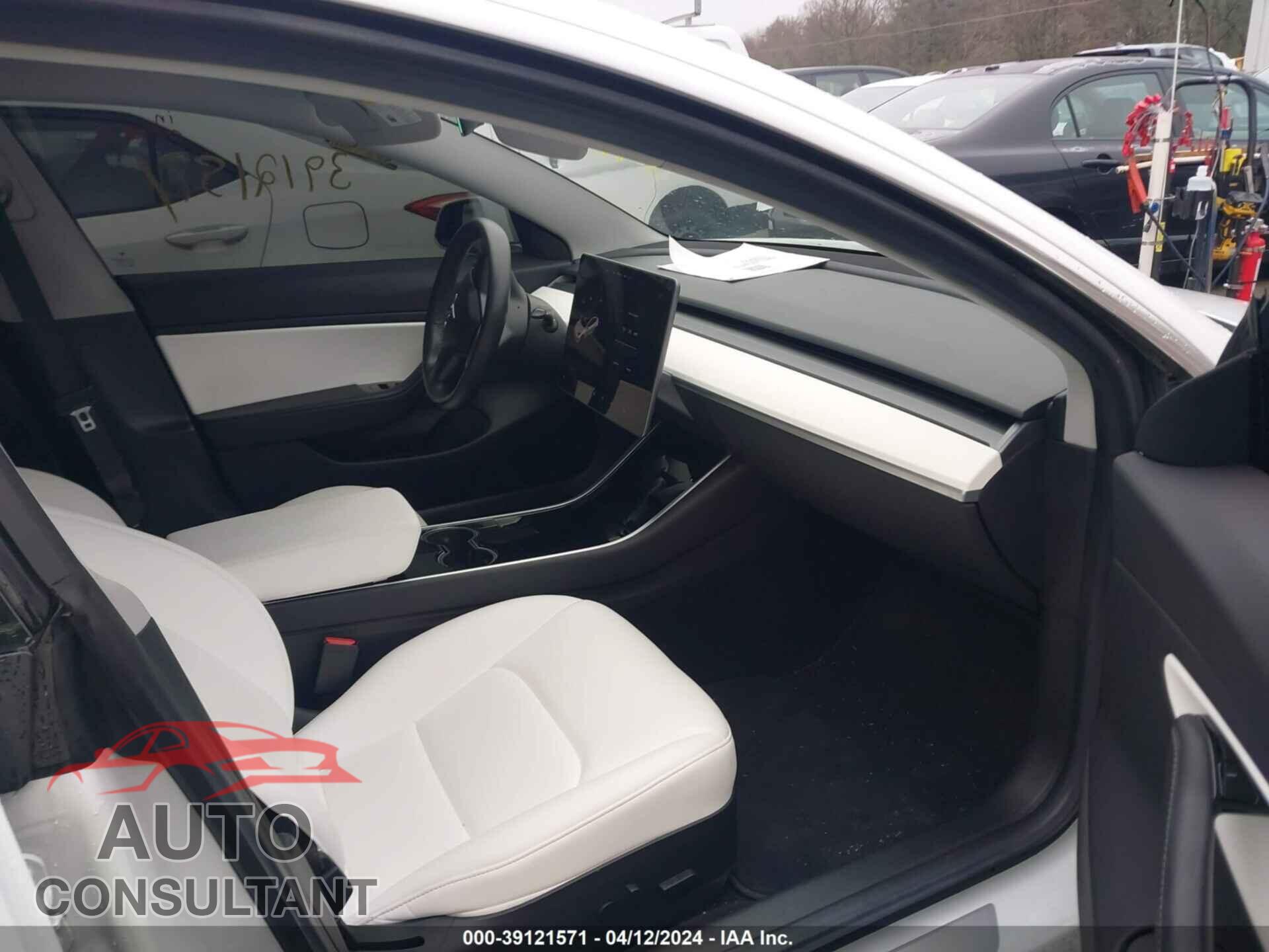 TESLA MODEL 3 2018 - 5YJ3E1EB4JF096832