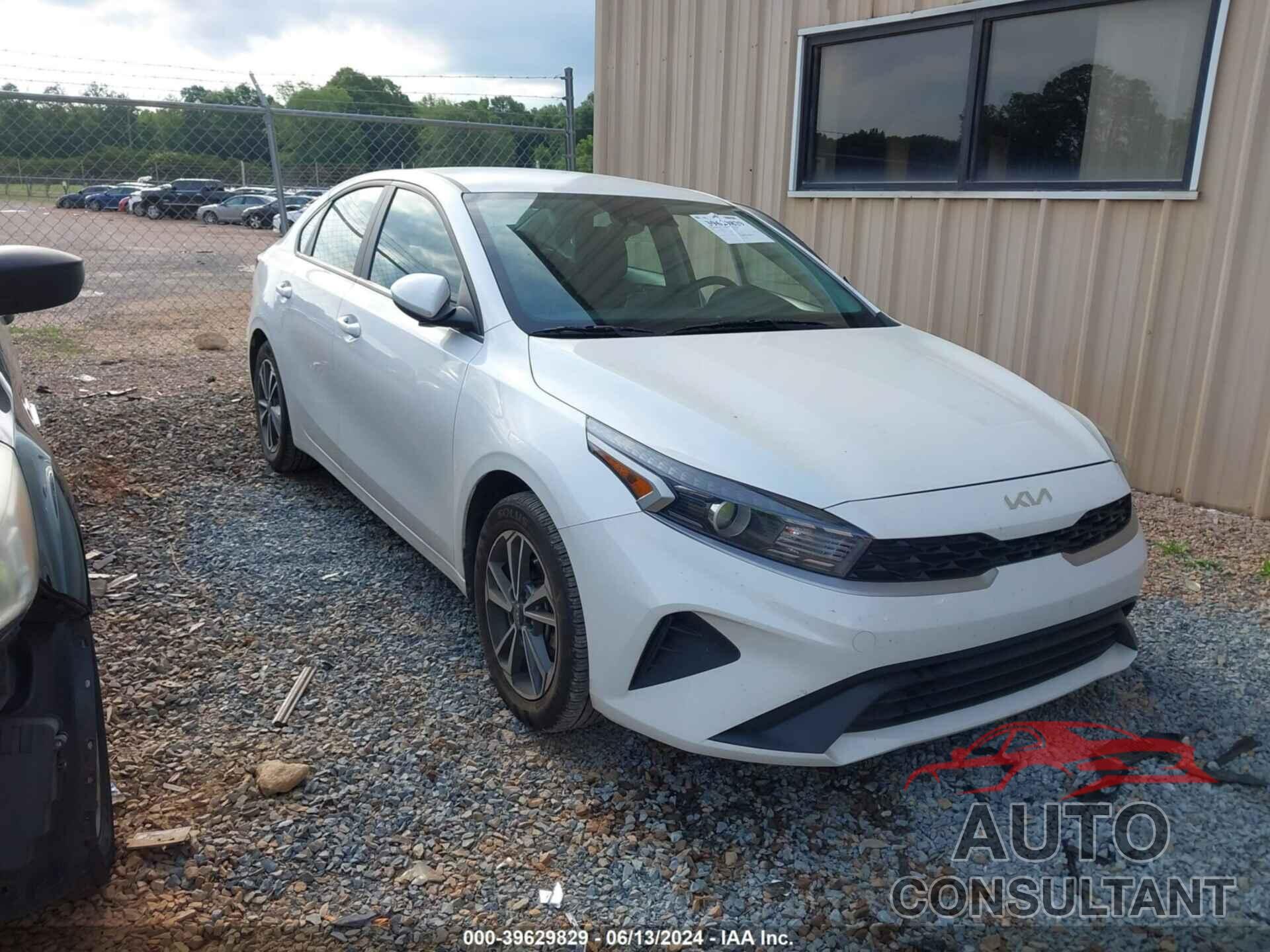 KIA FORTE 2023 - 3KPF24AD1PE573388