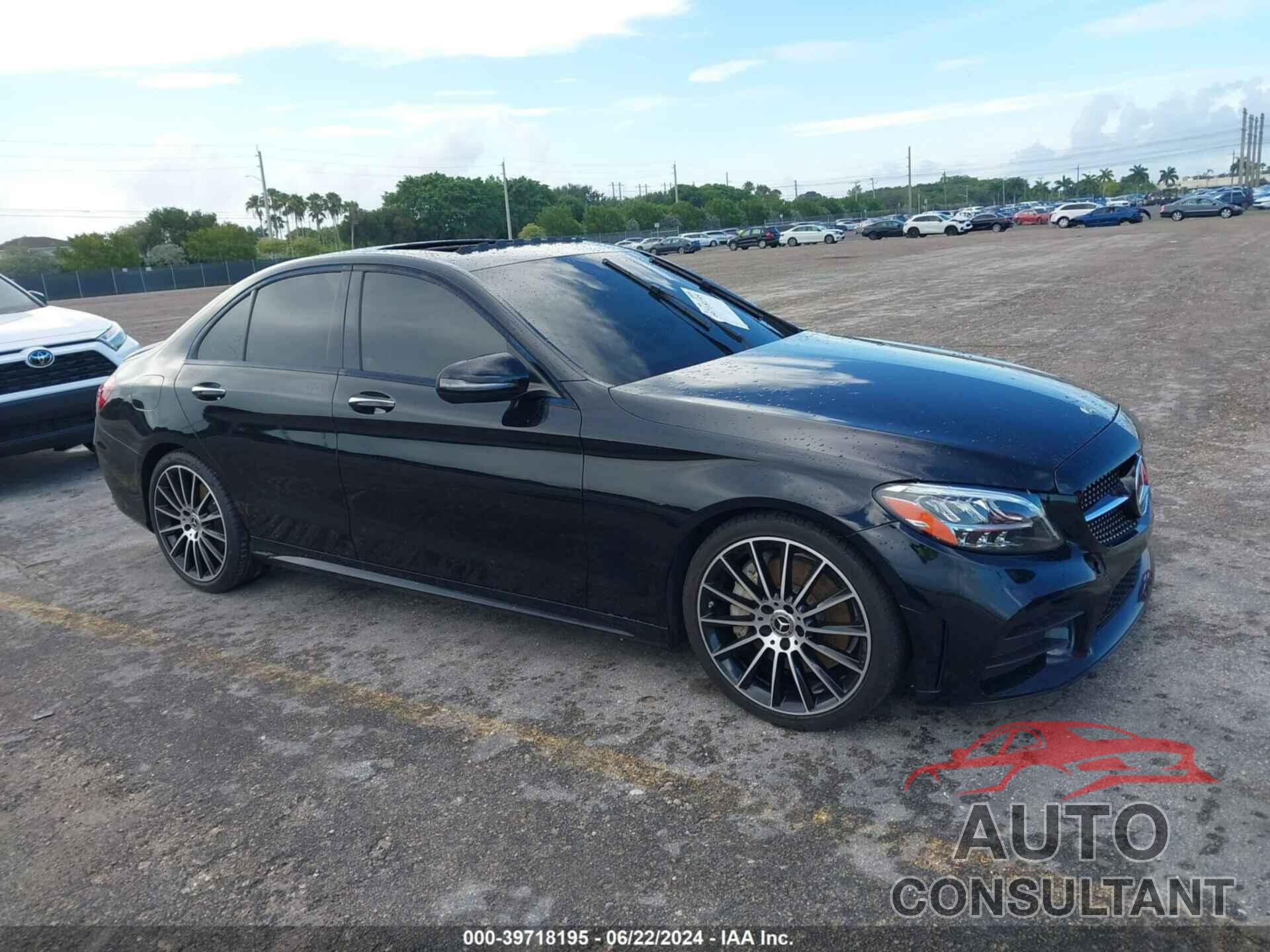 MERCEDES-BENZ C 300 2019 - 55SWF8DB5KU295957