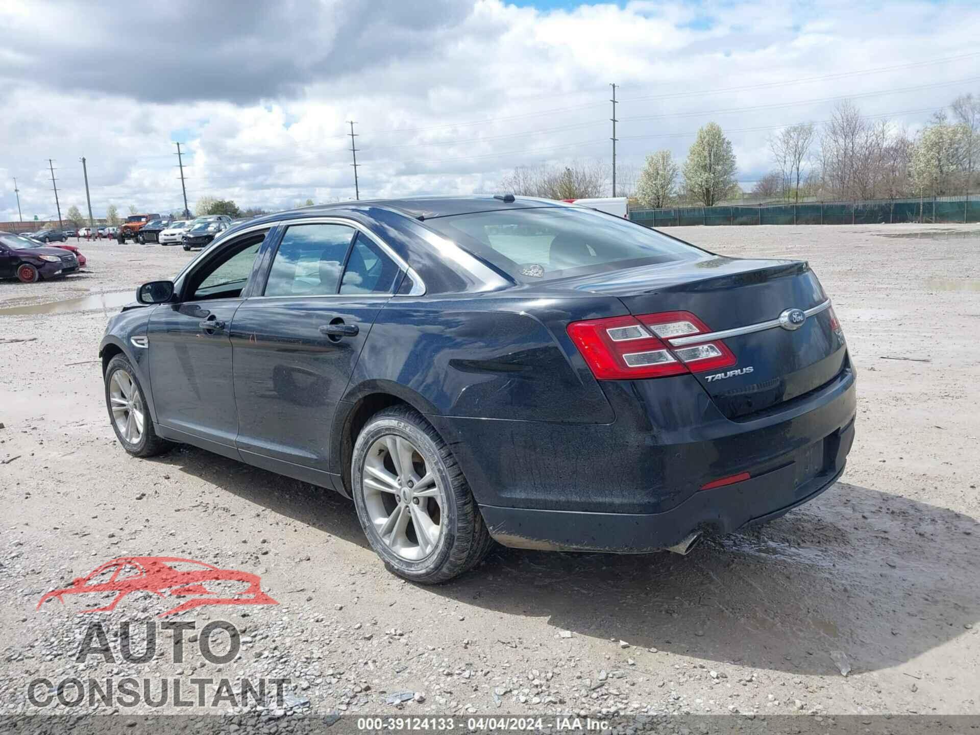 FORD TAURUS 2017 - 1FAHP2E81HG138177