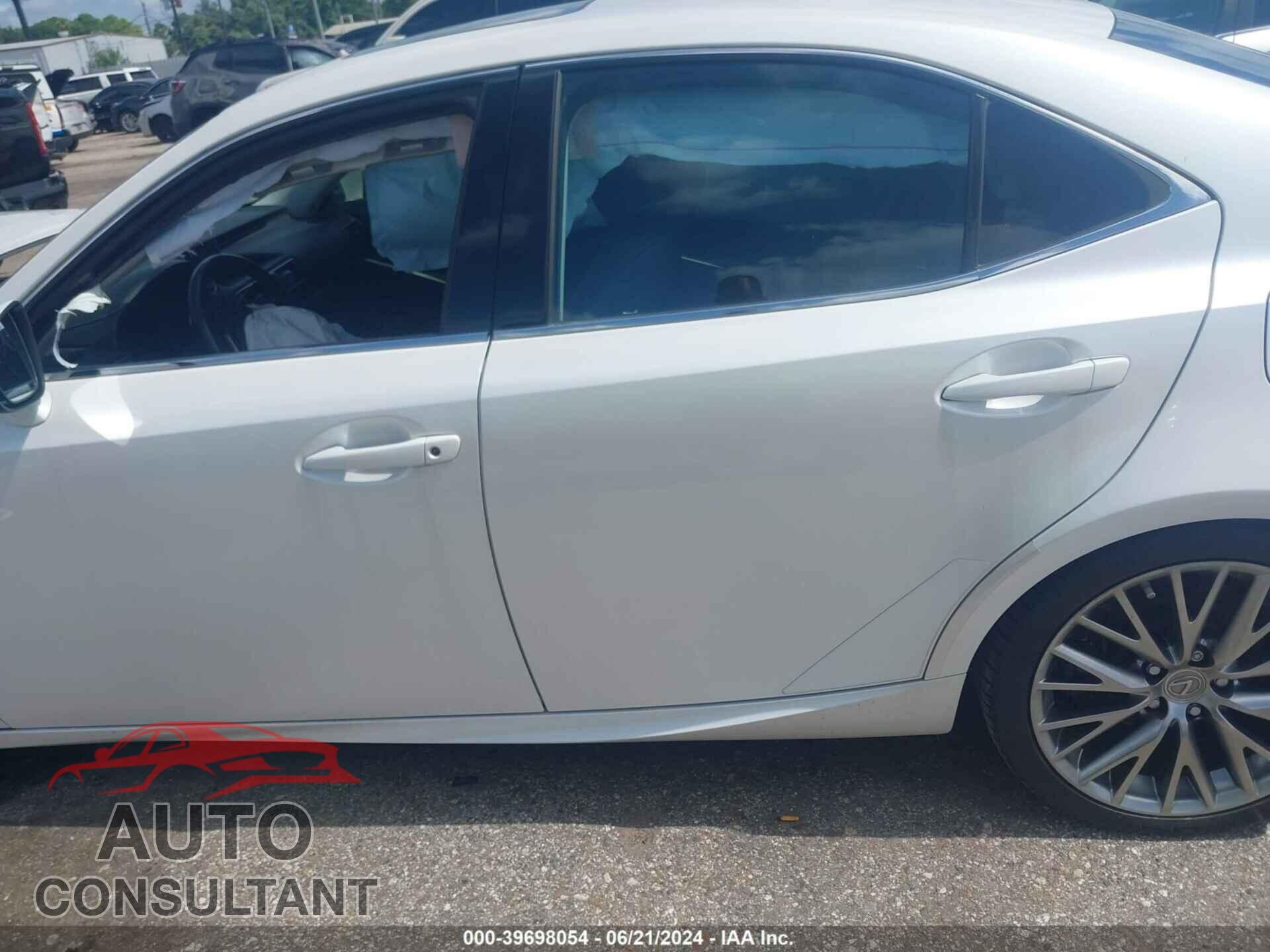 LEXUS IS 200T 2017 - JTHBA1D28H5050813