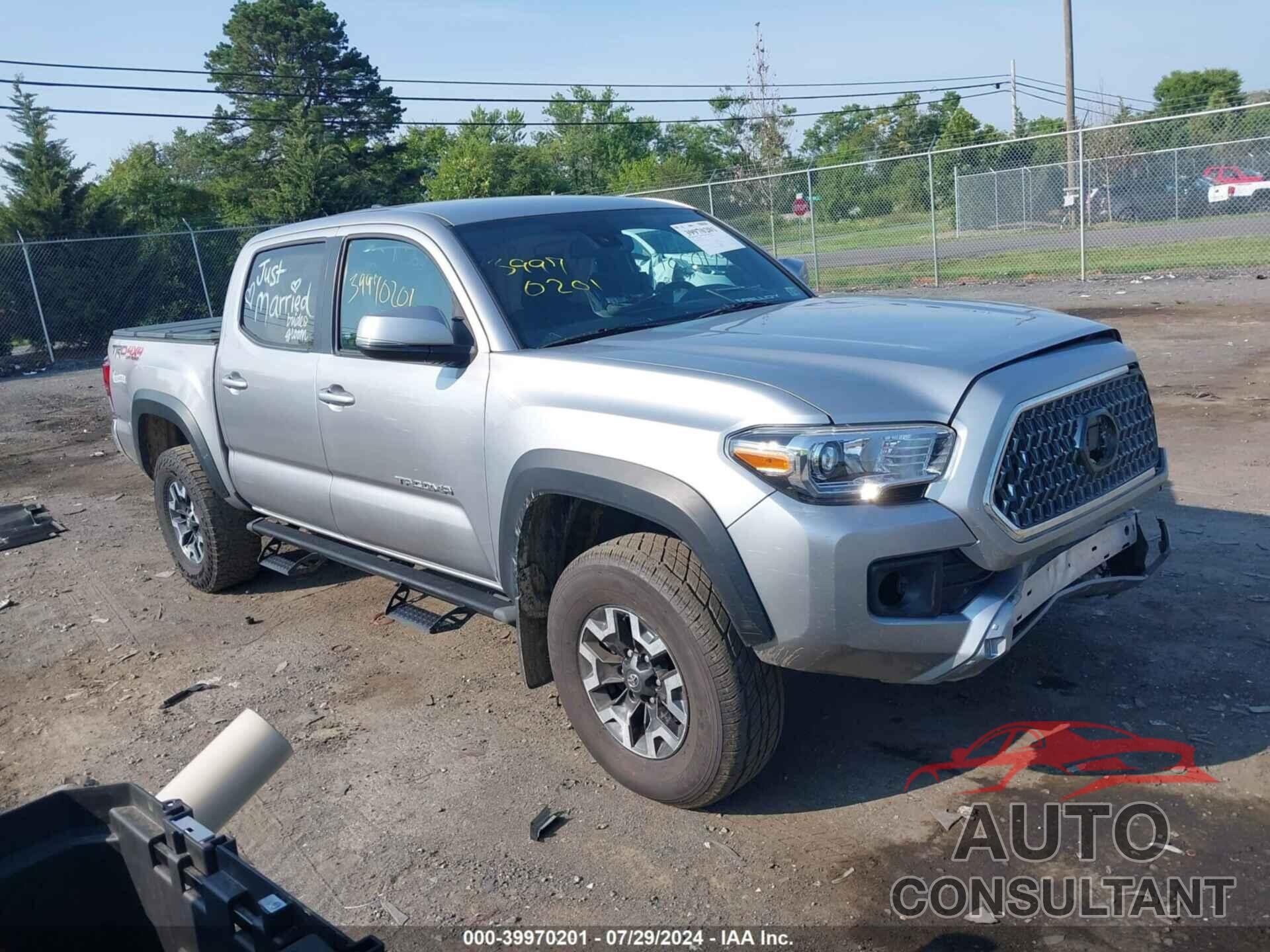 TOYOTA TACOMA 2019 - 3TMCZ5AN7KM205759