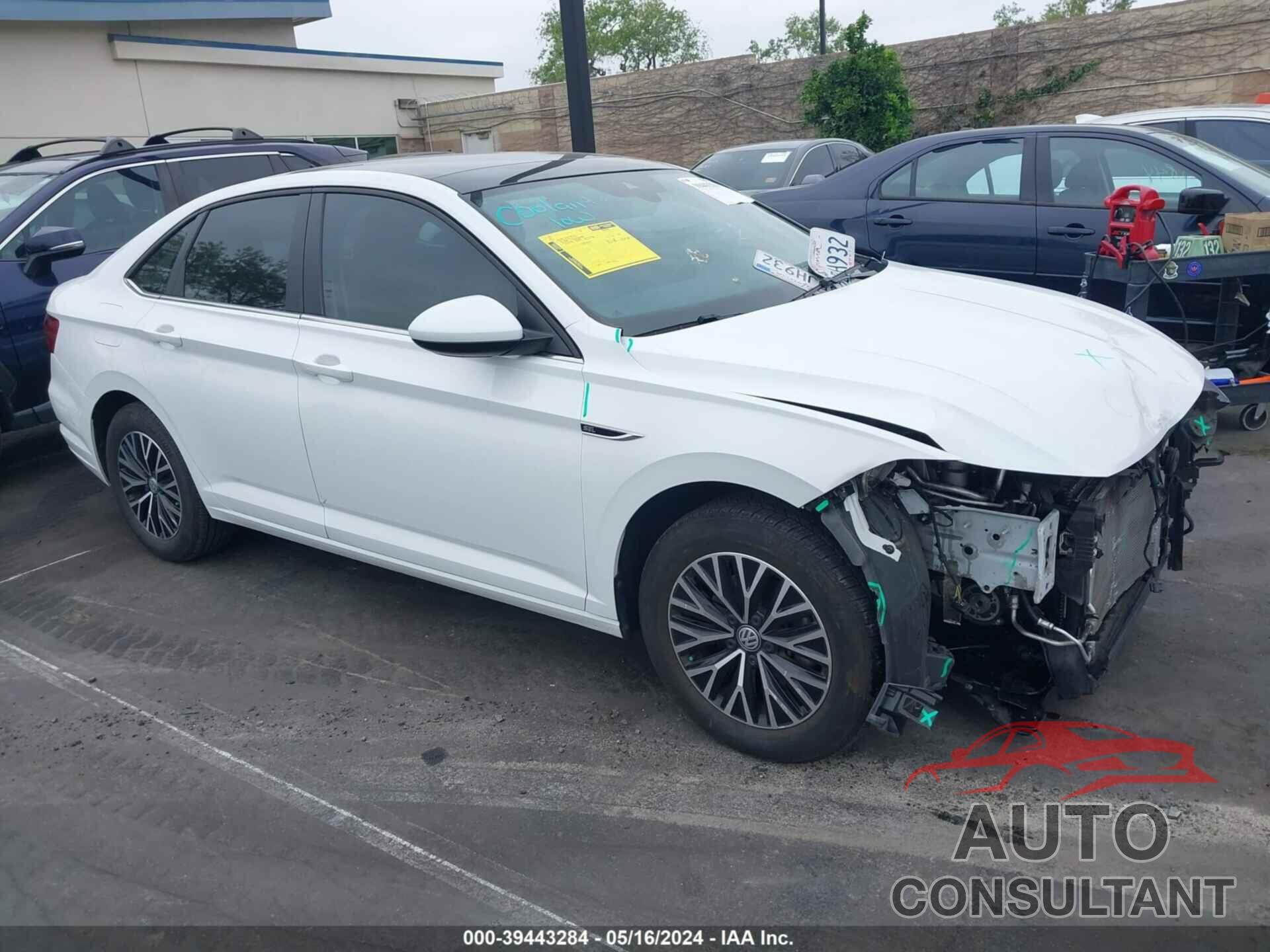 VOLKSWAGEN JETTA 2019 - 3VWE57BUXKM015974
