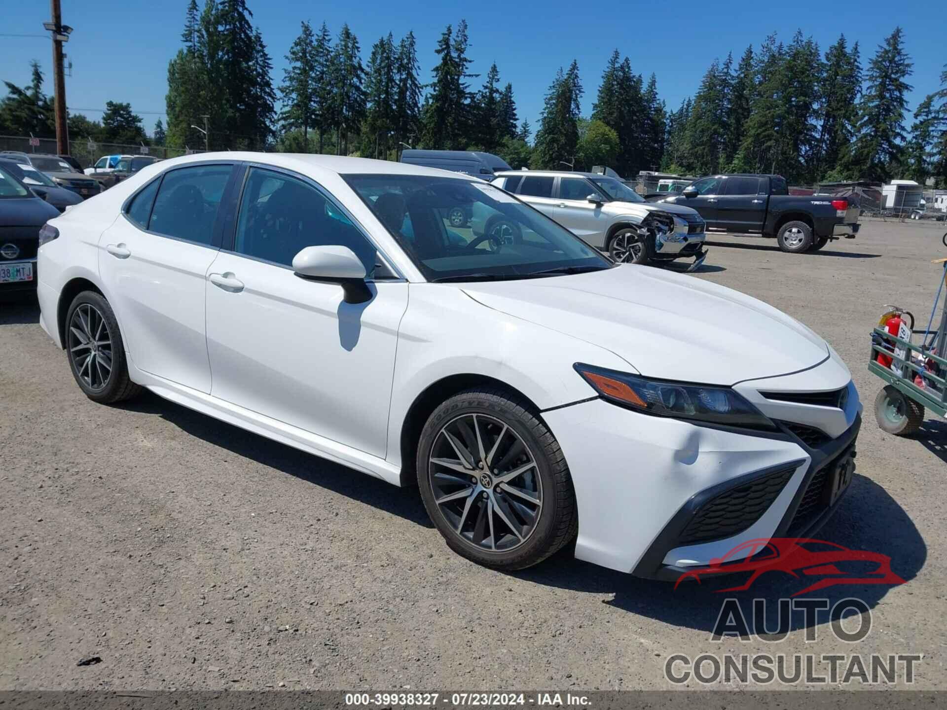 TOYOTA CAMRY 2021 - 4T1G11AKXMU606336