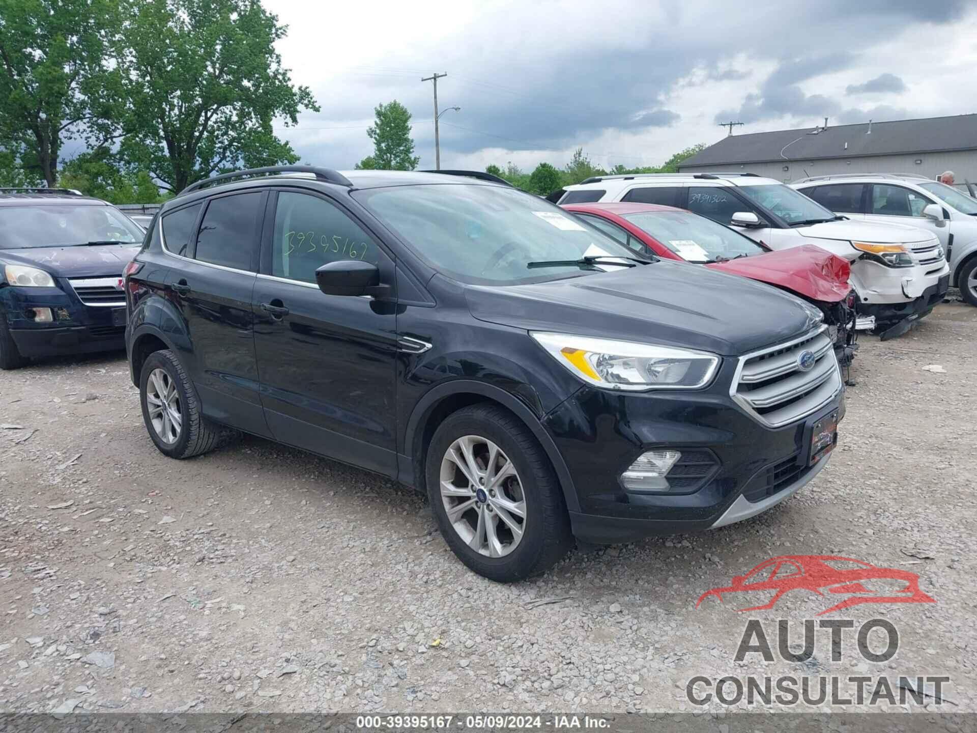 FORD ESCAPE 2018 - 1FMCU0GD5JUC12439