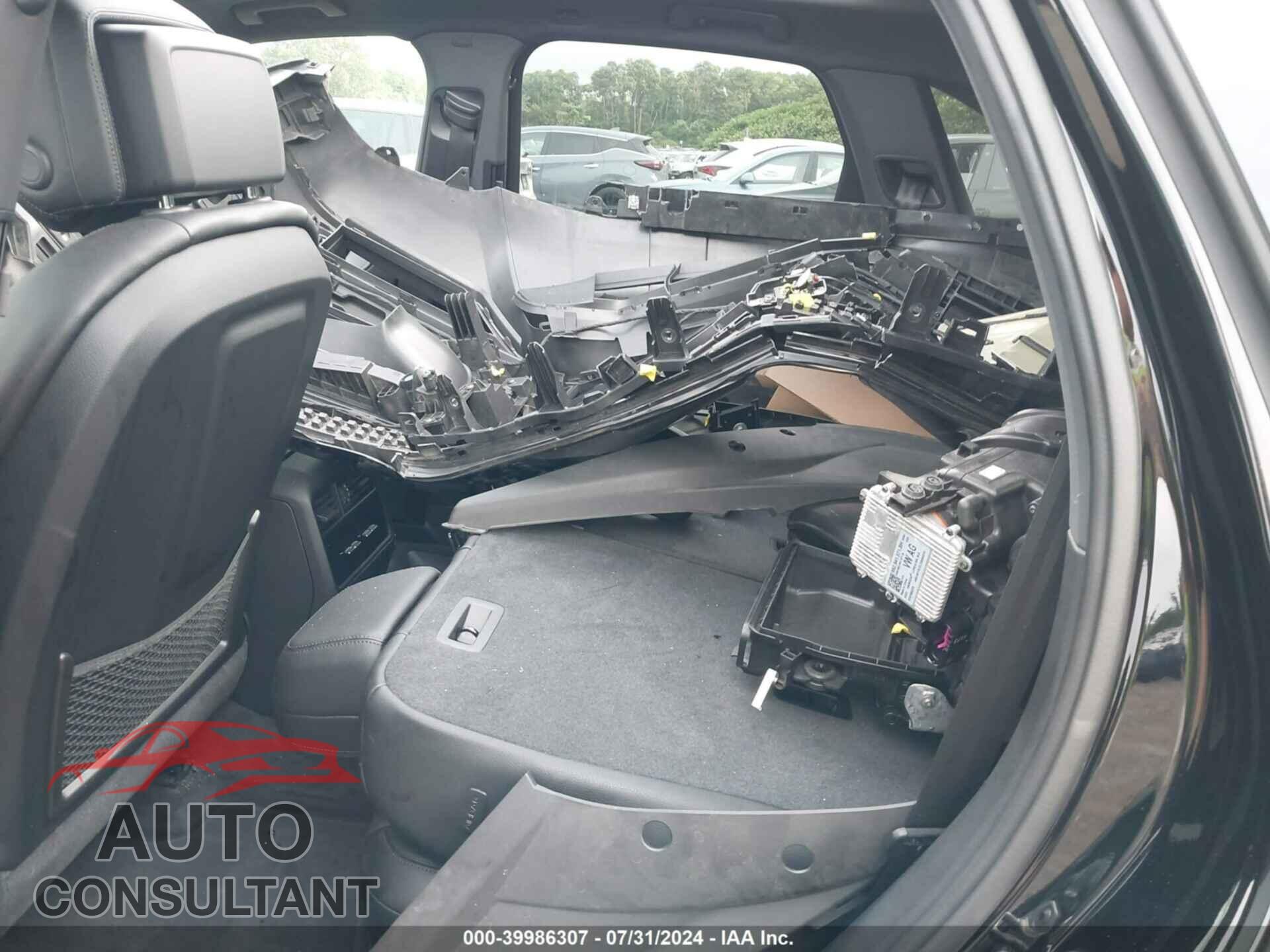 PORSCHE CAYENNE 2024 - WP1AA2AY9RDA02125