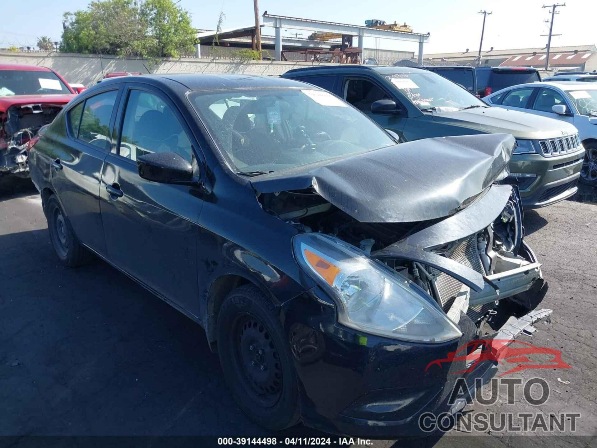 NISSAN VERSA 2017 - 3N1CN7AP6HL847061