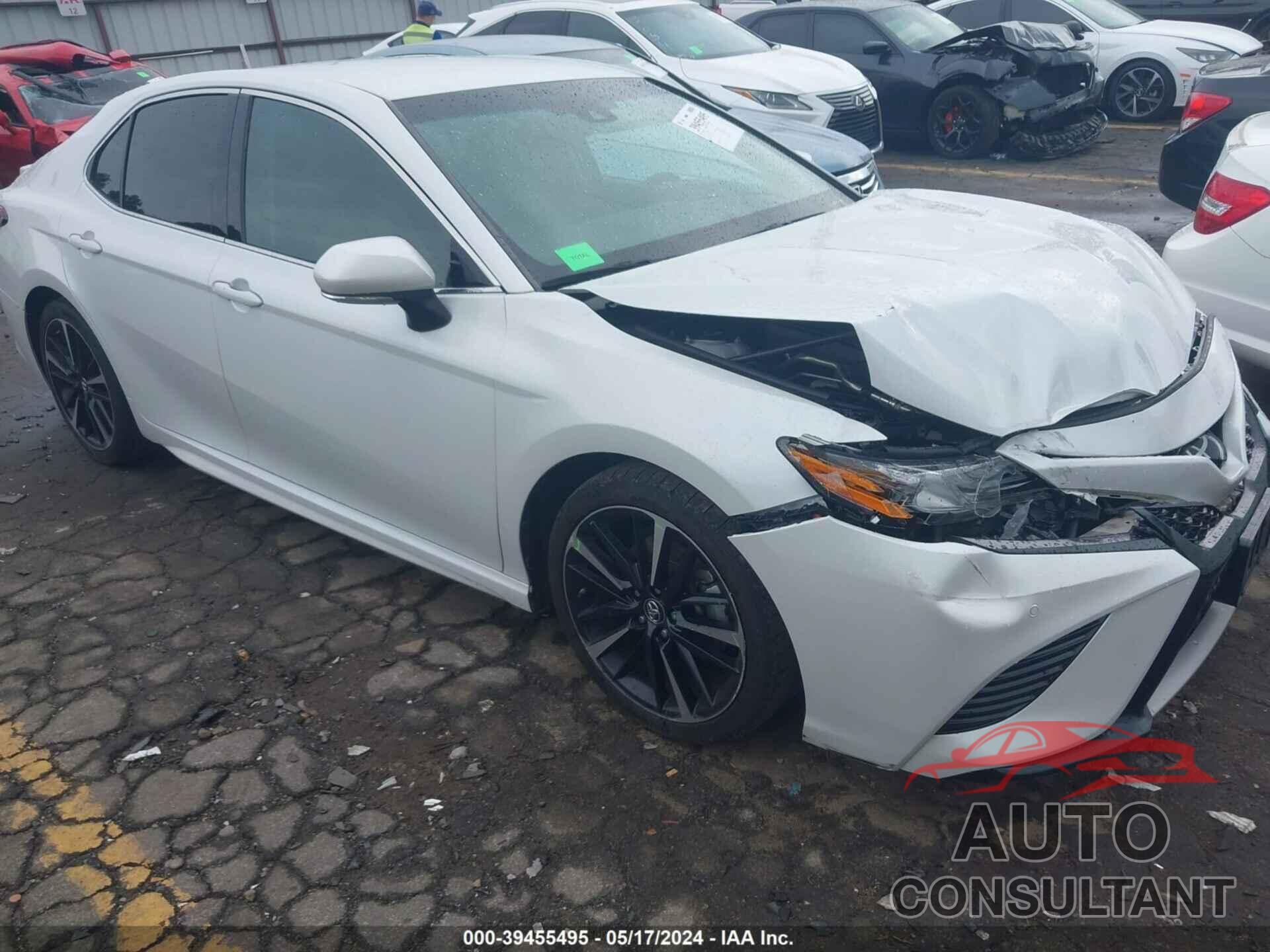 TOYOTA CAMRY 2018 - 4T1B61HKXJU042166