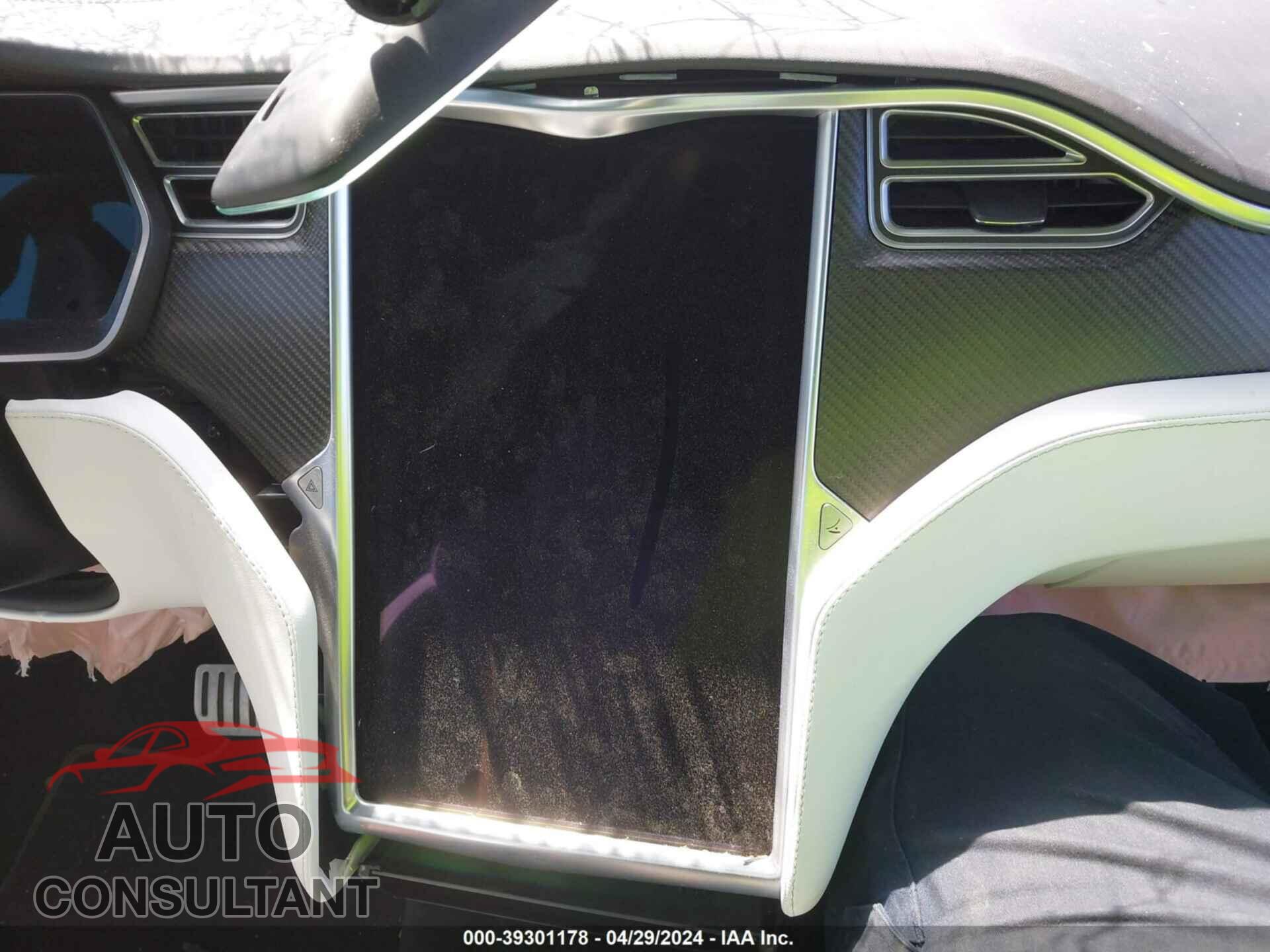 TESLA MODEL X 2017 - 5YJXCBE40HF057633