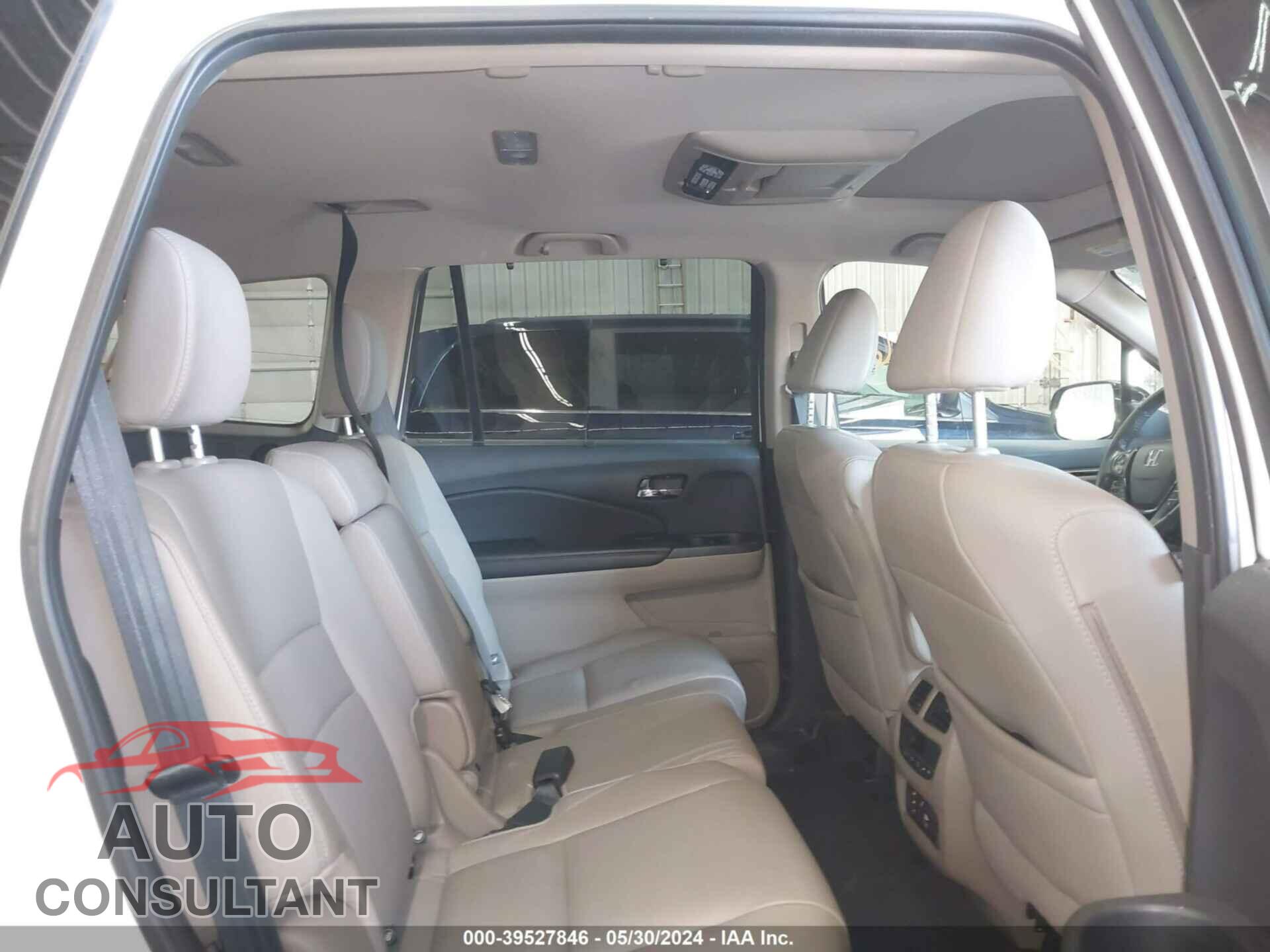 HONDA PILOT 2016 - 5FNYF6H99GB072995