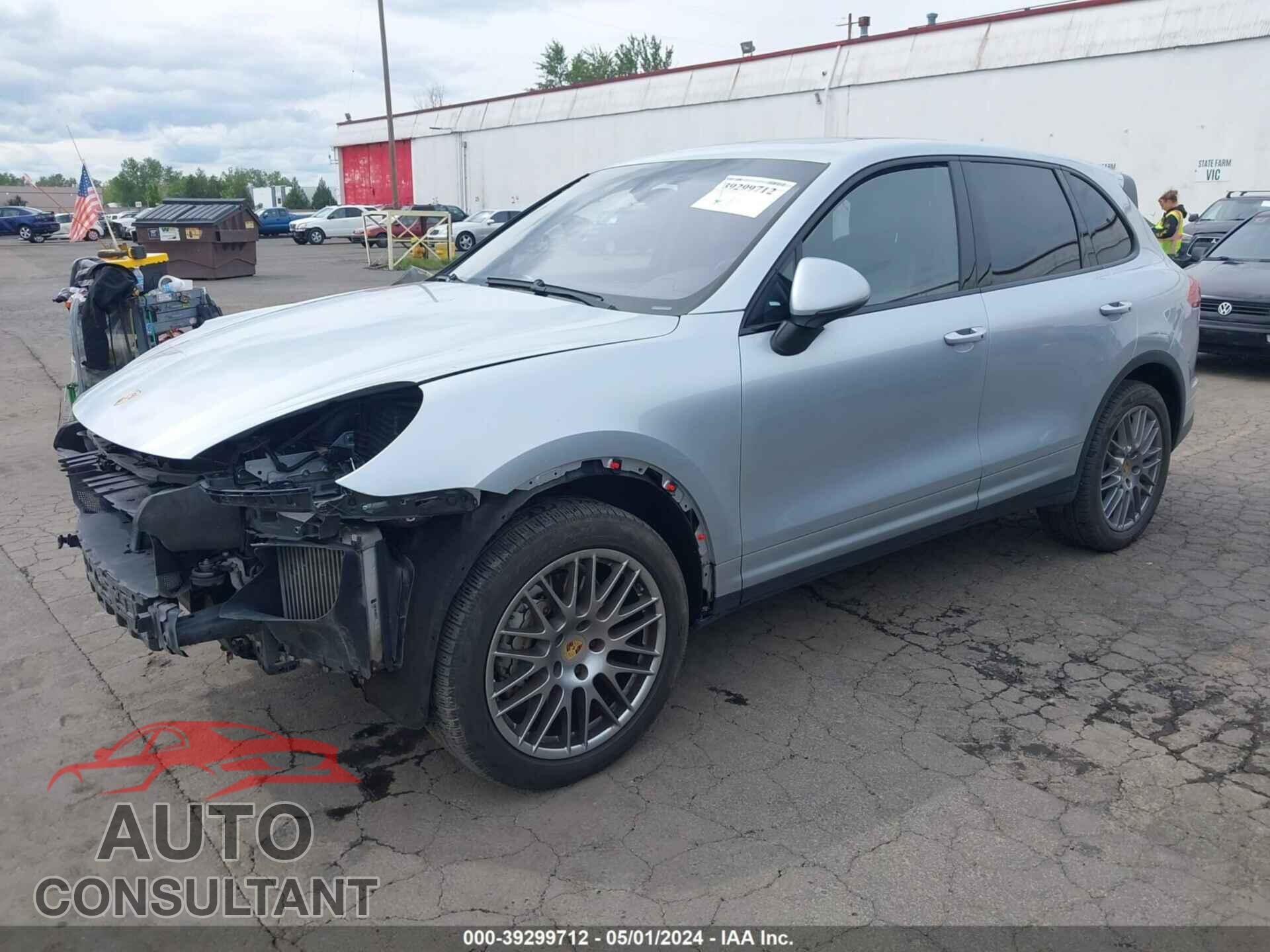 PORSCHE CAYENNE 2018 - WP1AB2A21JLA61270