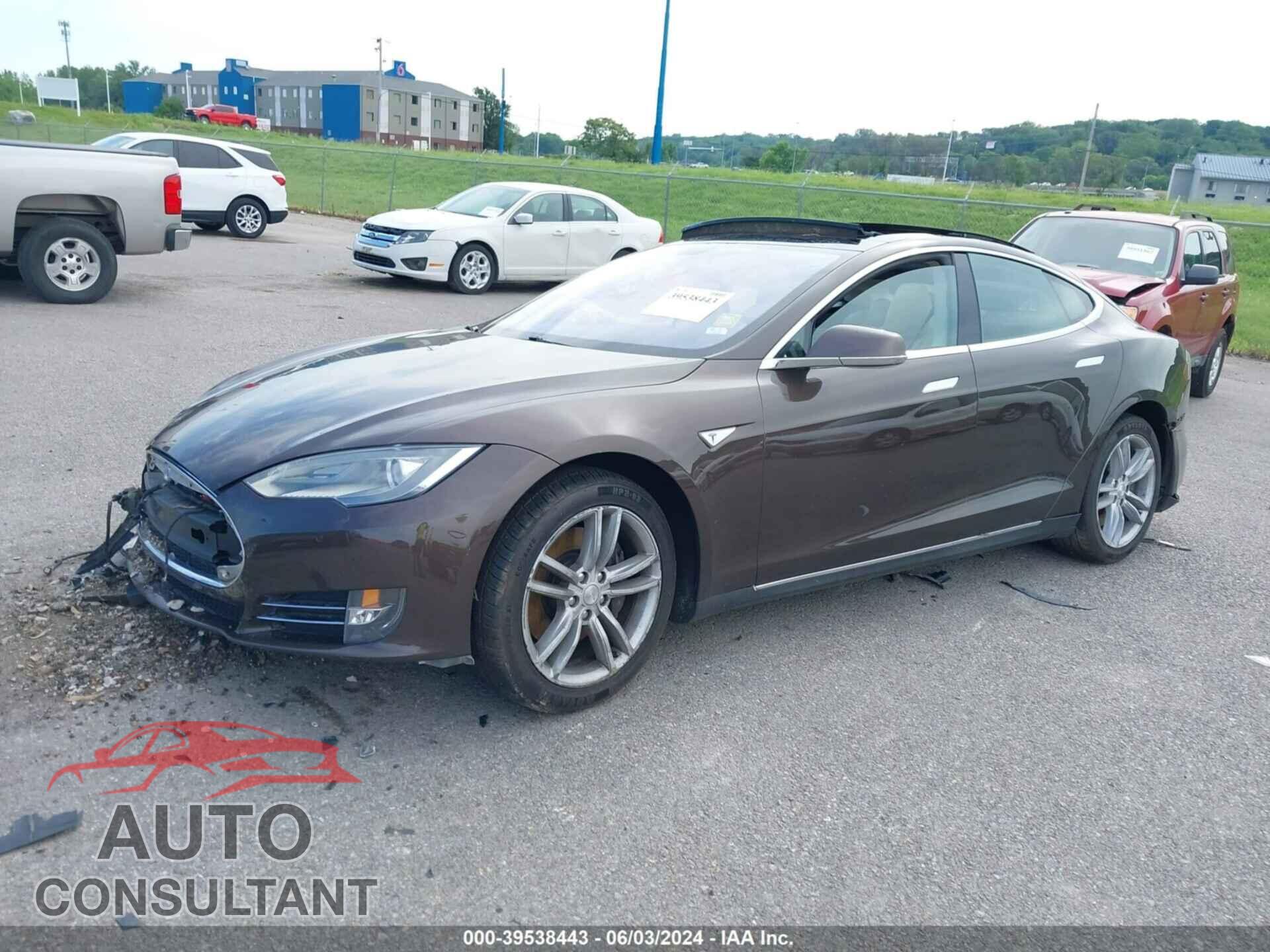 TESLA MODEL S 2014 - 5YJSA1H13EFP53121