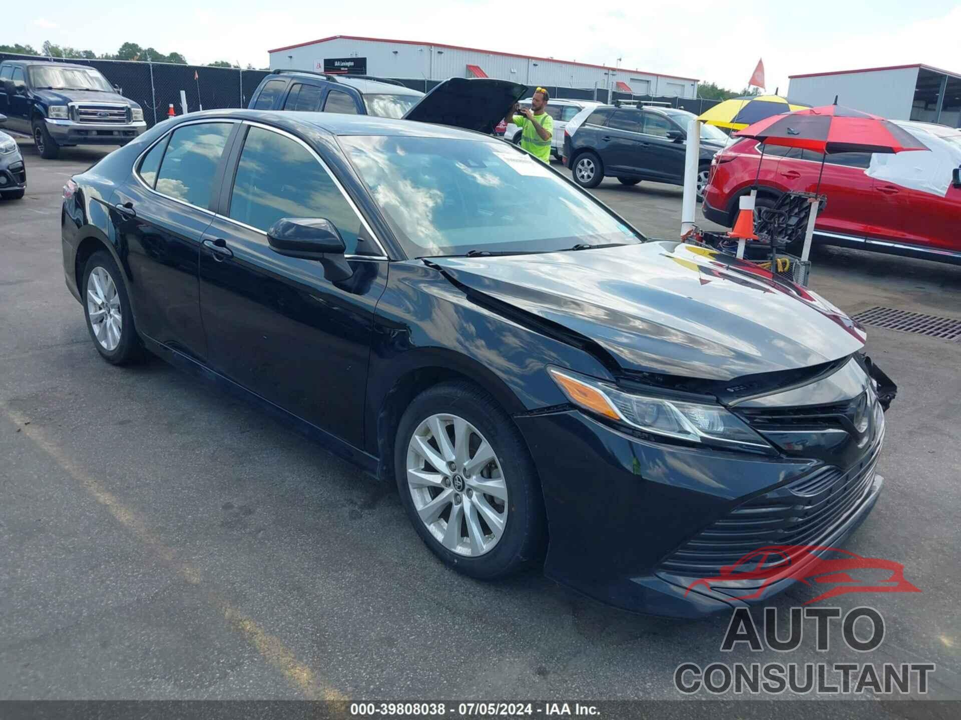 TOYOTA CAMRY 2018 - 4T1B11HK7JU059327