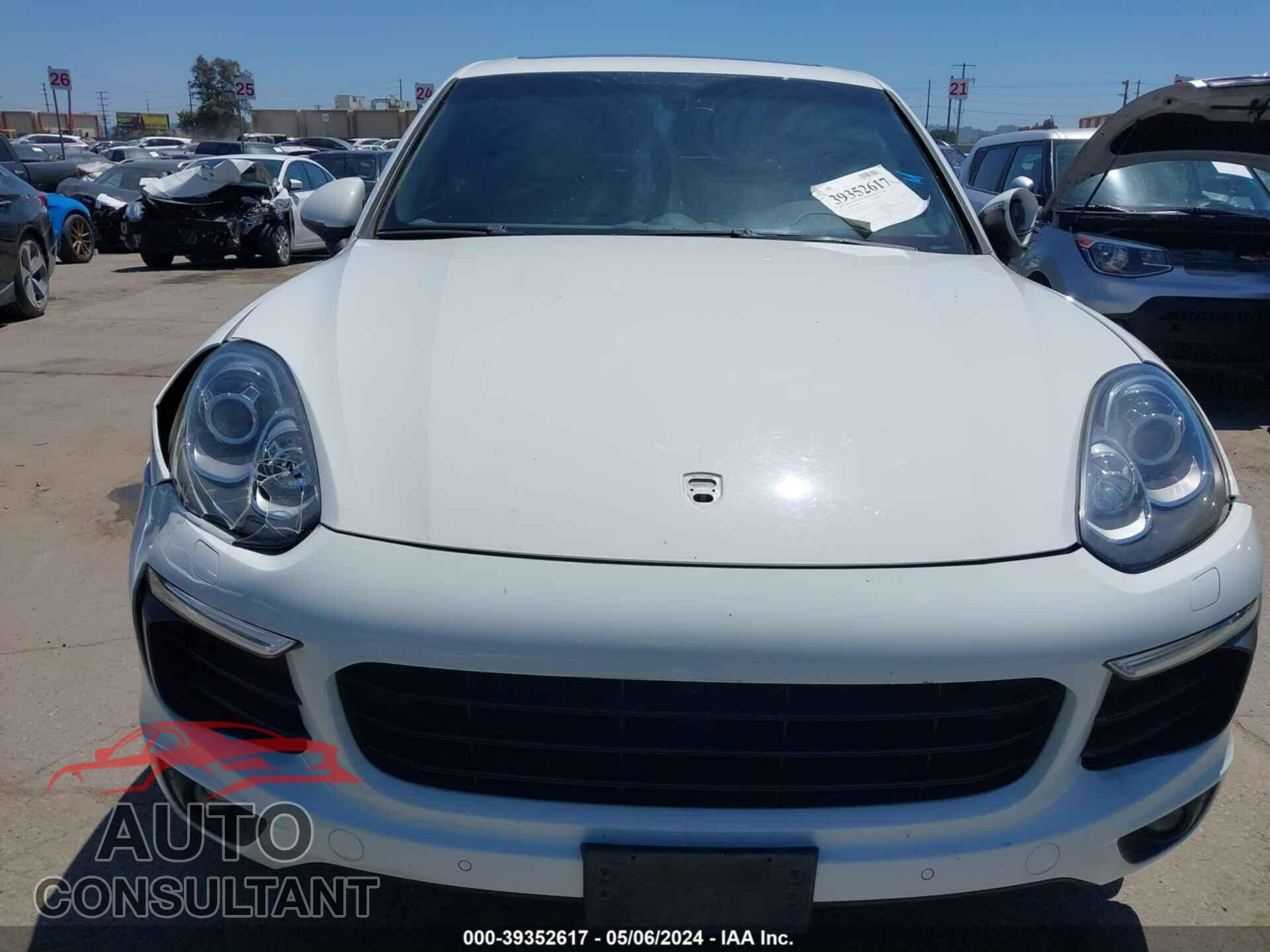 PORSCHE CAYENNE 2017 - WP1AA2A25HKA87924