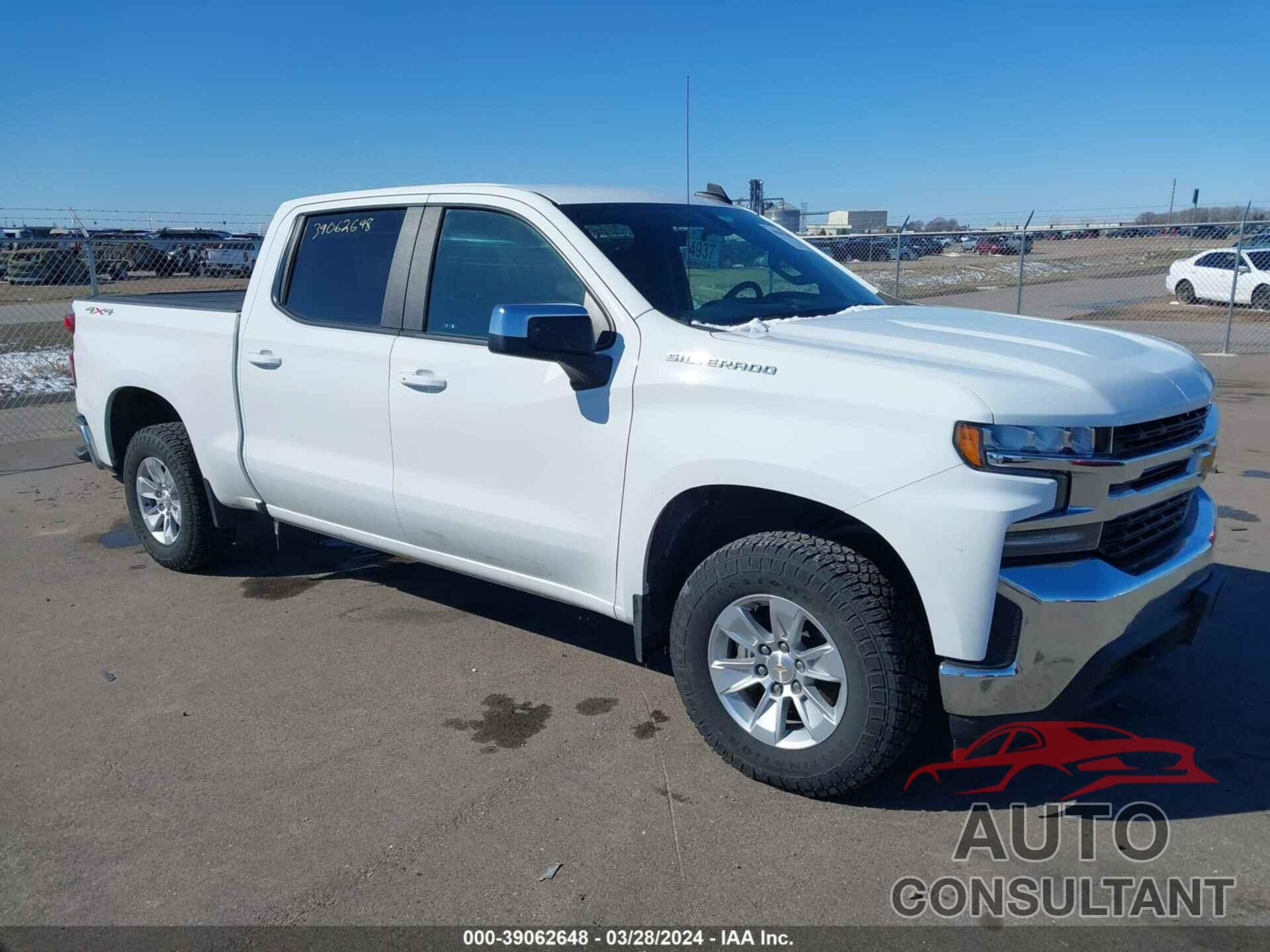 CHEVROLET SILVERADO 1500 2021 - 1GCUYDED3MZ399016