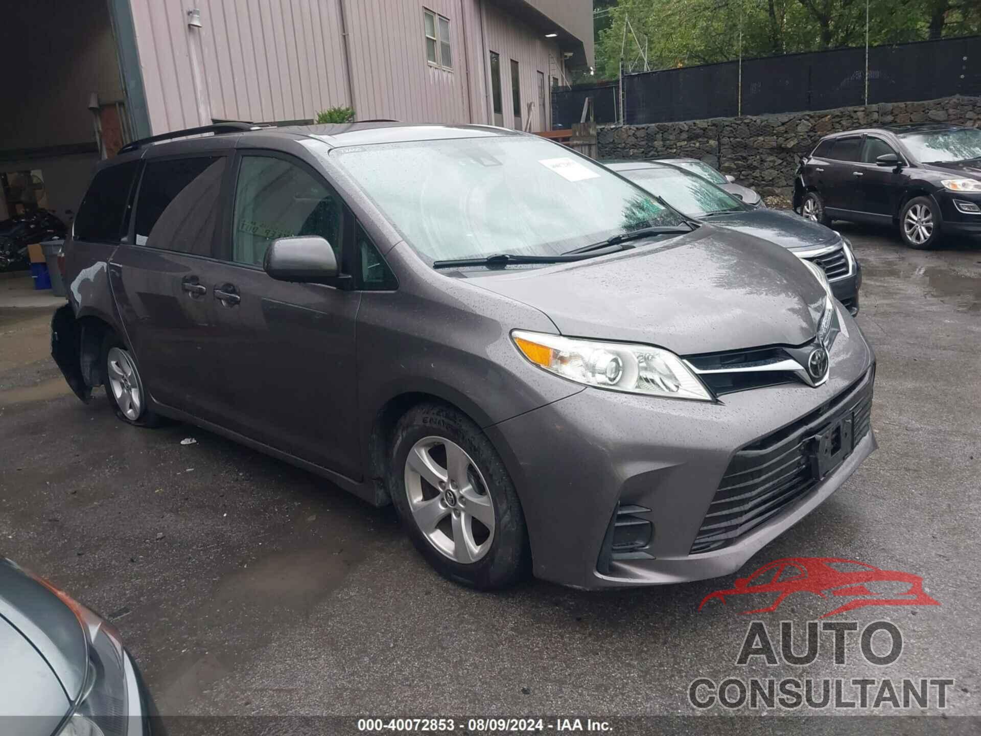 TOYOTA SIENNA 2018 - 5TDKZ3DC6JS903899