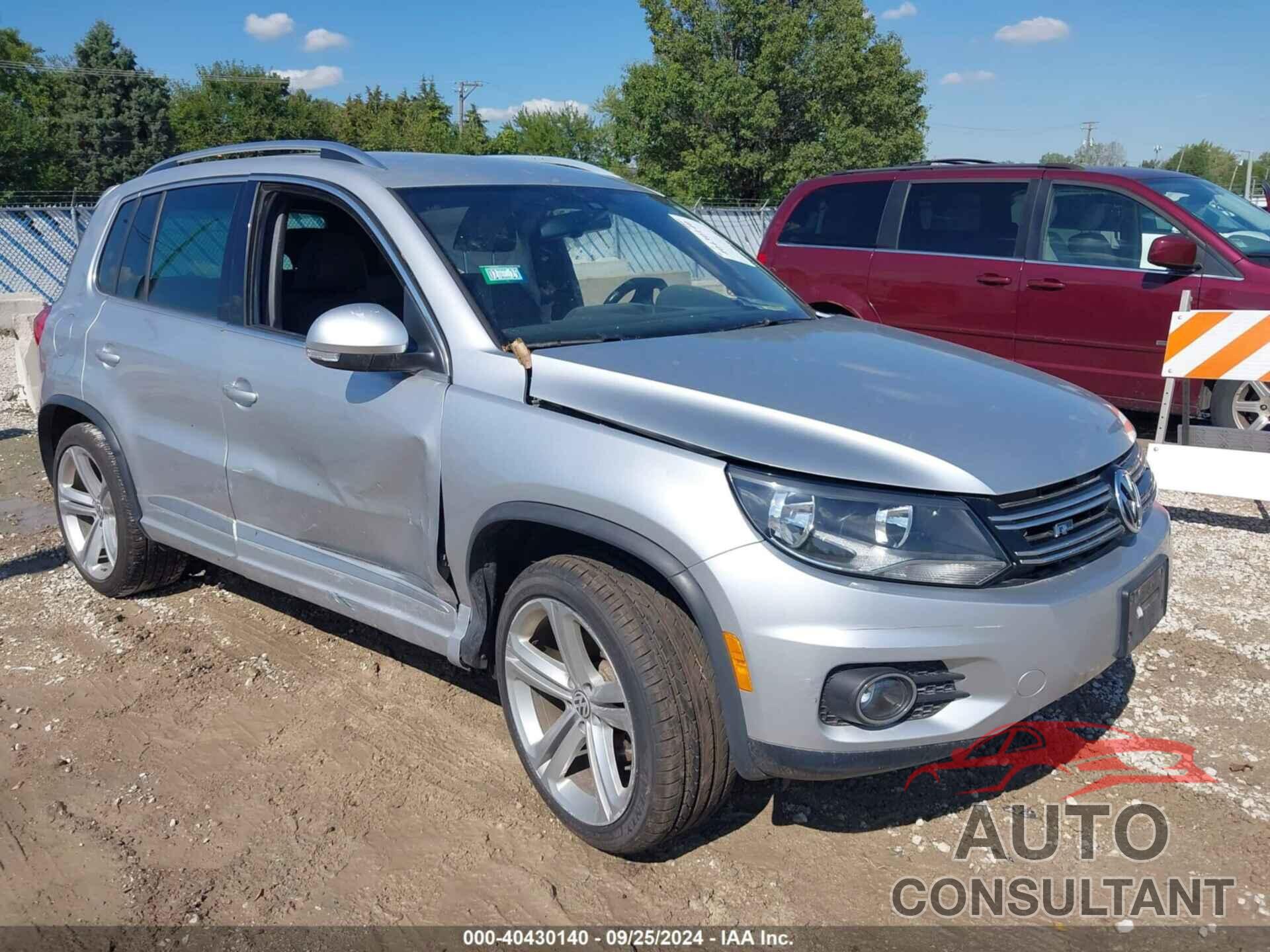 VOLKSWAGEN TIGUAN 2016 - WVGAV7AX5GW037672