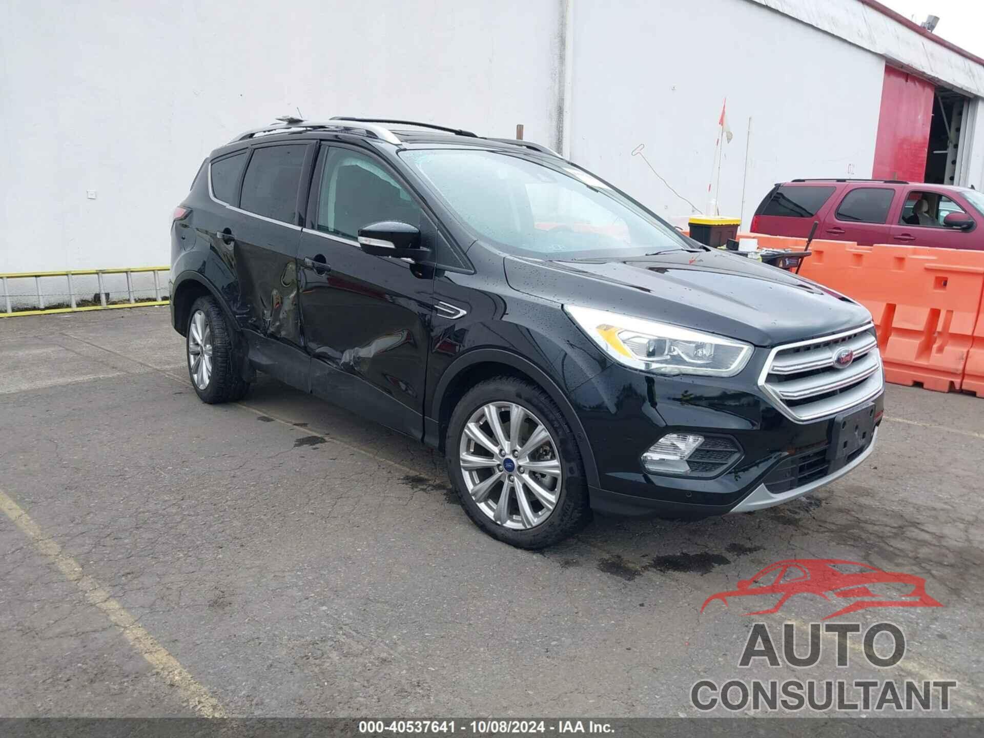 FORD ESCAPE 2018 - 1FMCU9J9XJUD37882