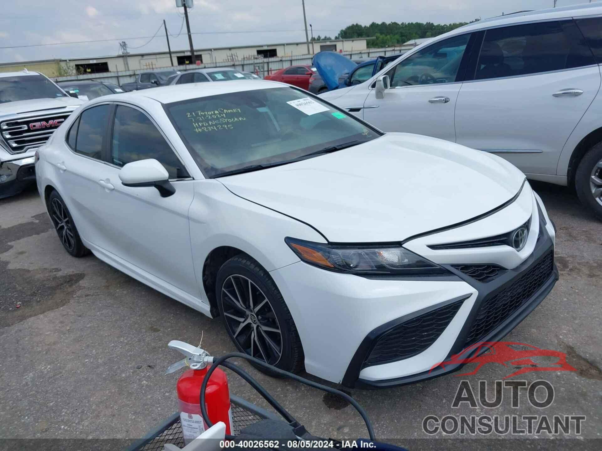 TOYOTA CAMRY 2021 - 4T1G11AK3MU544083