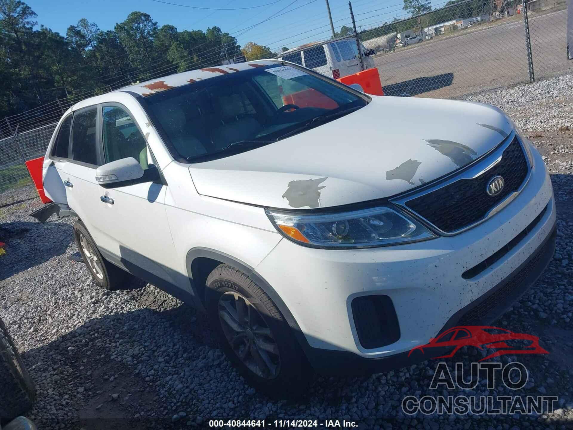 KIA SORENTO 2015 - 5XYKT3A64FG550552