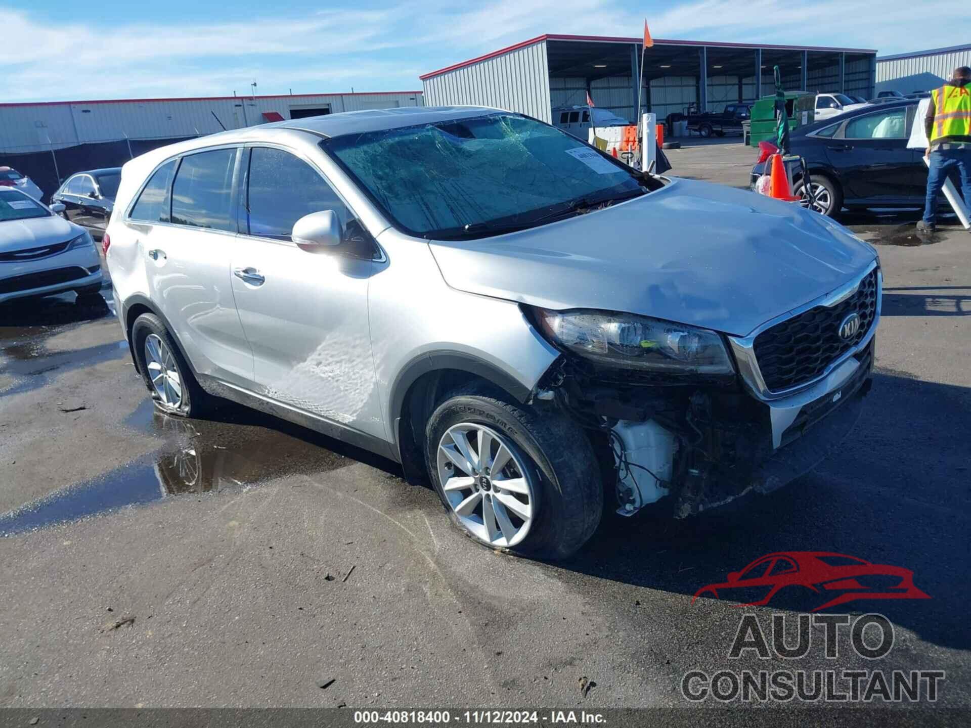 KIA SORENTO 2019 - 5XYPG4A32KG583159