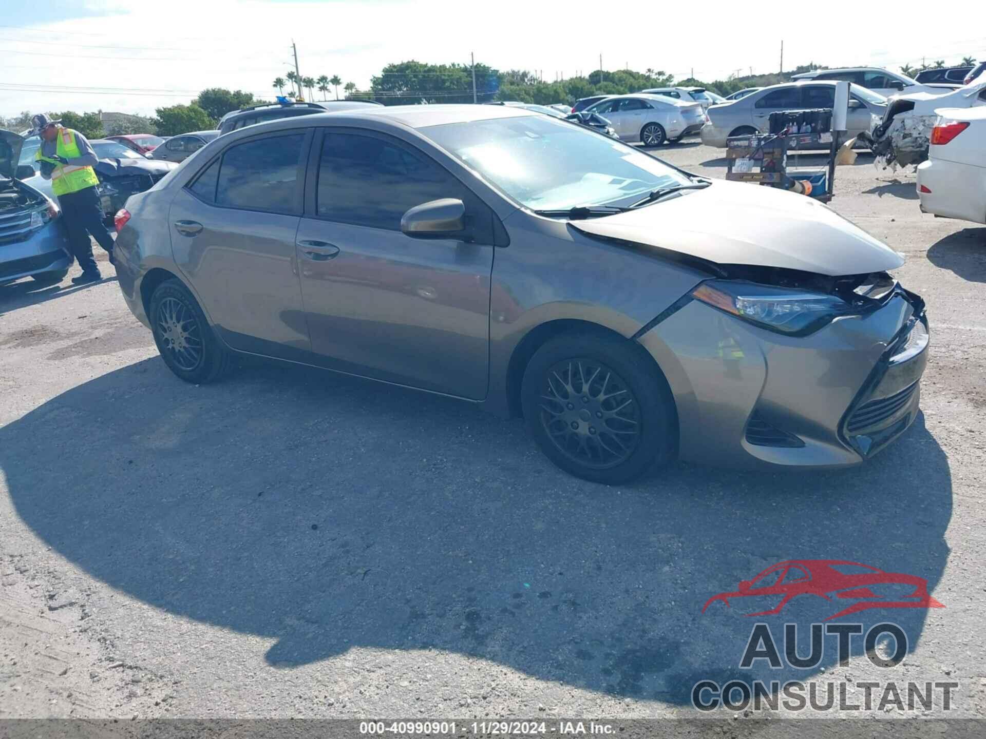TOYOTA COROLLA 2018 - 2T1BURHE8JC093651
