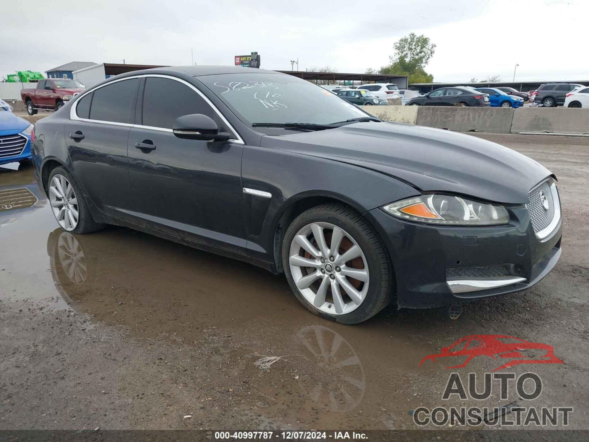 JAGUAR XF 2013 - SAJWJ0EF7D8S82313