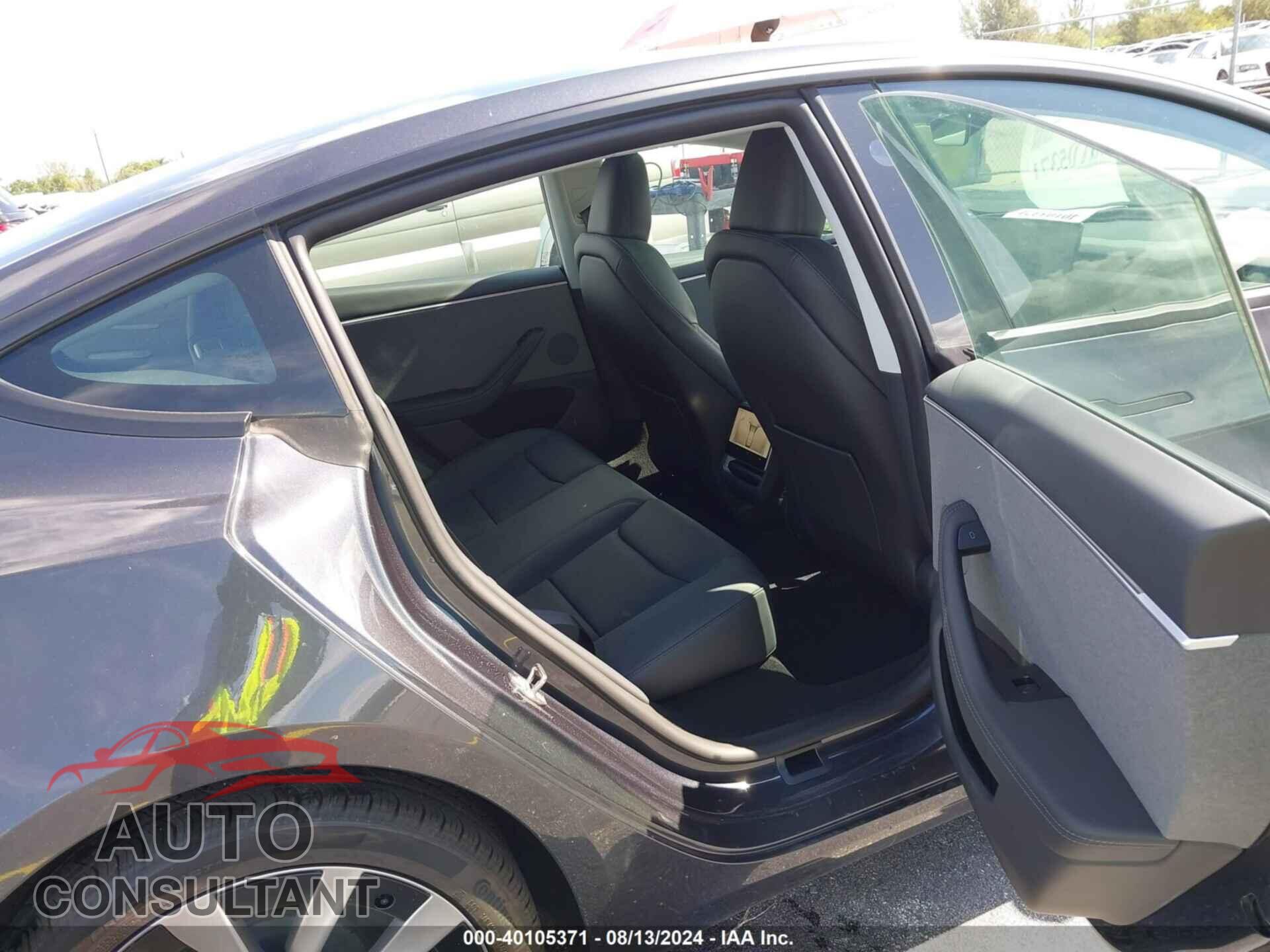 TESLA MODEL 3 2024 - 5YJ3E1EA6RF752130