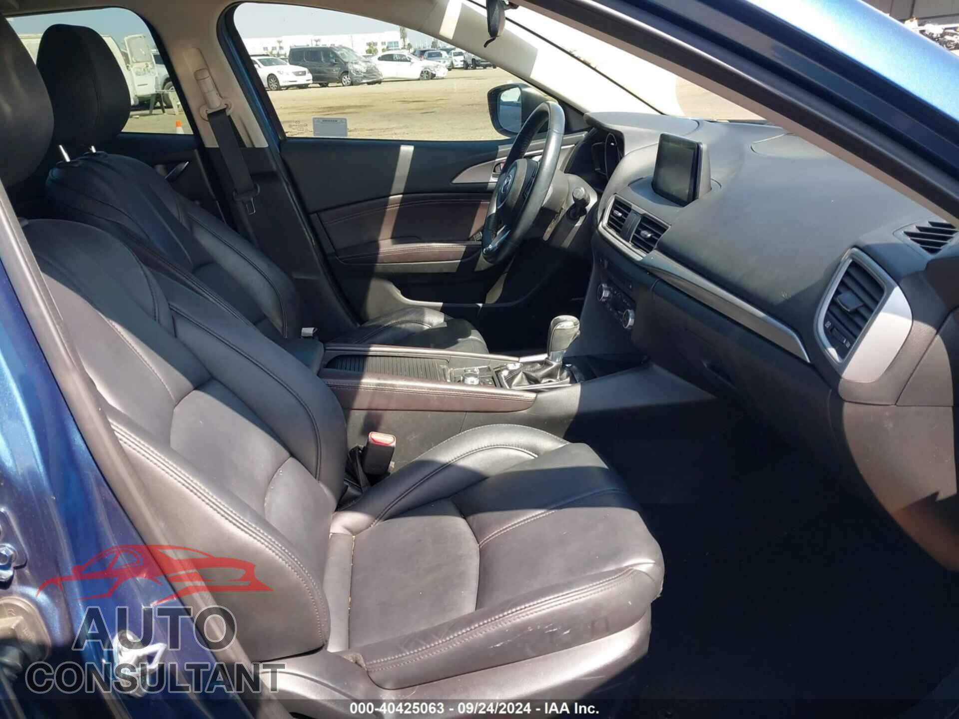 MAZDA MAZDA3 2017 - JM1BN1V73H1100170