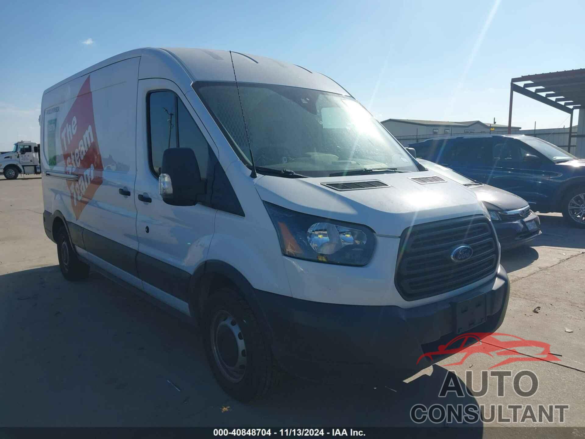 FORD TRANSIT-150 2018 - 1FTYE2CM0JKB24810