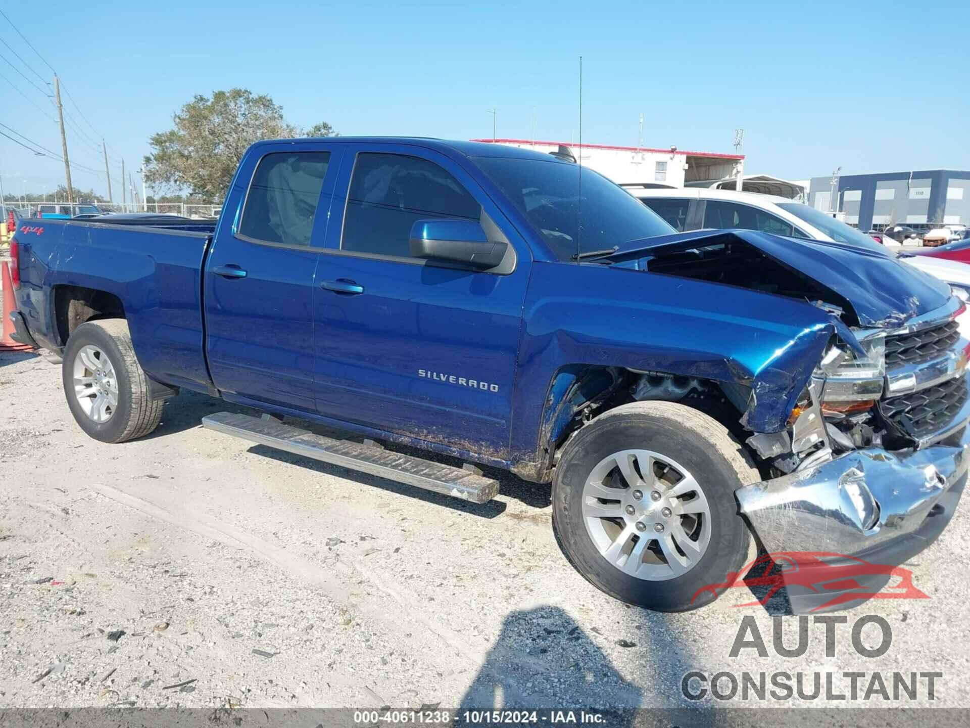 CHEVROLET SILVERADO 1500 2018 - 1GCVKREC7JZ176127