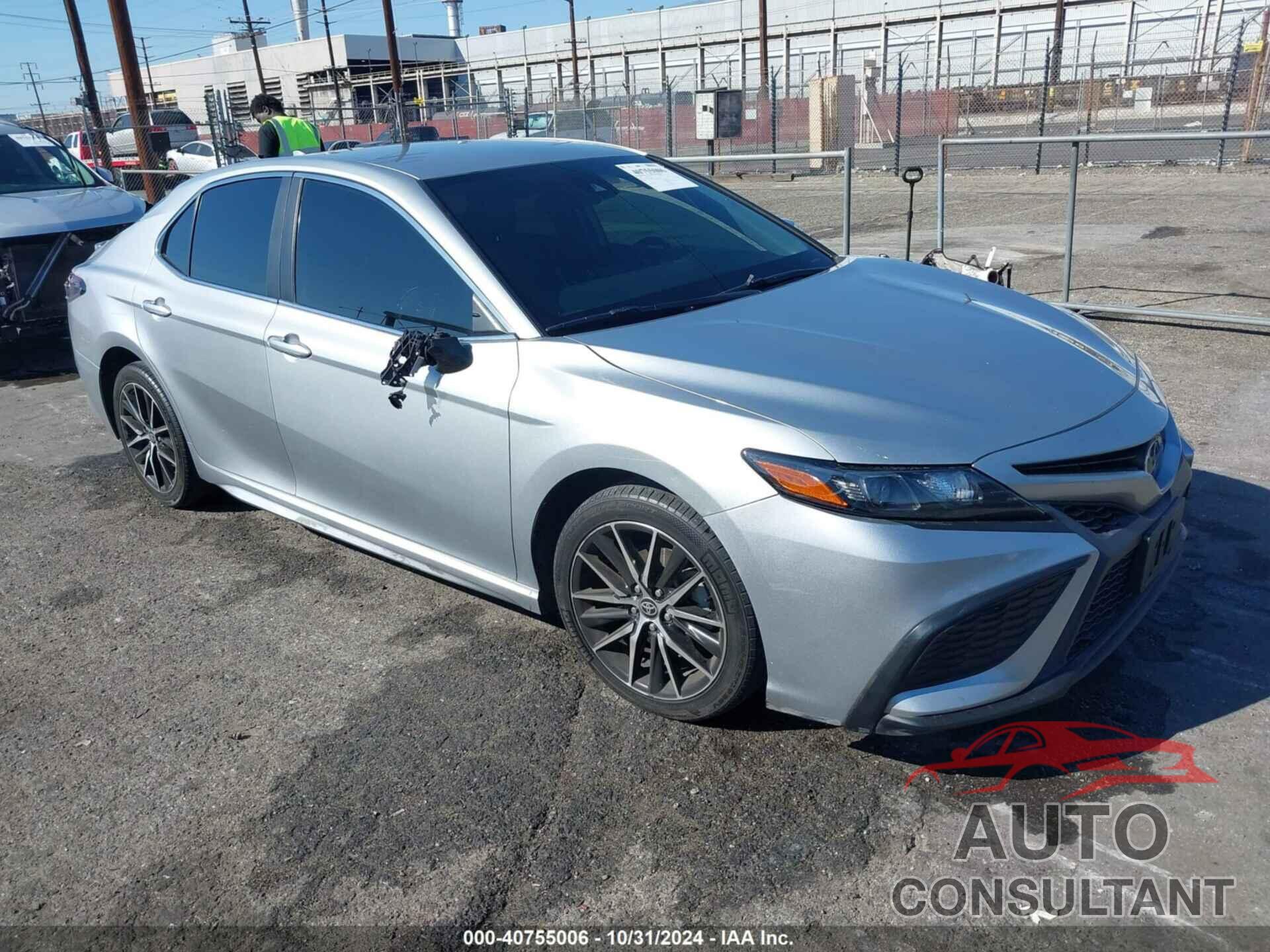 TOYOTA CAMRY 2021 - 4T1G11AK1MU426825