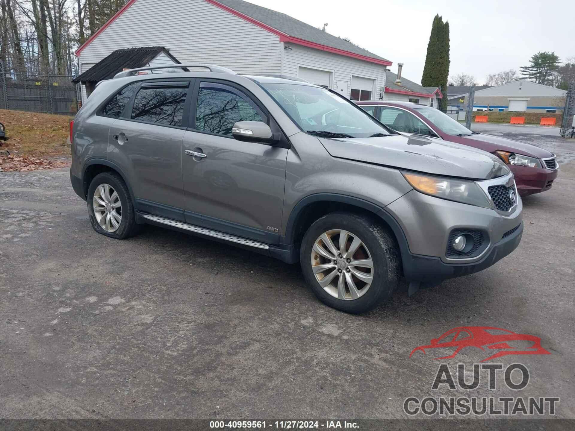 KIA SORENTO 2011 - 5XYKUDA22BG182656