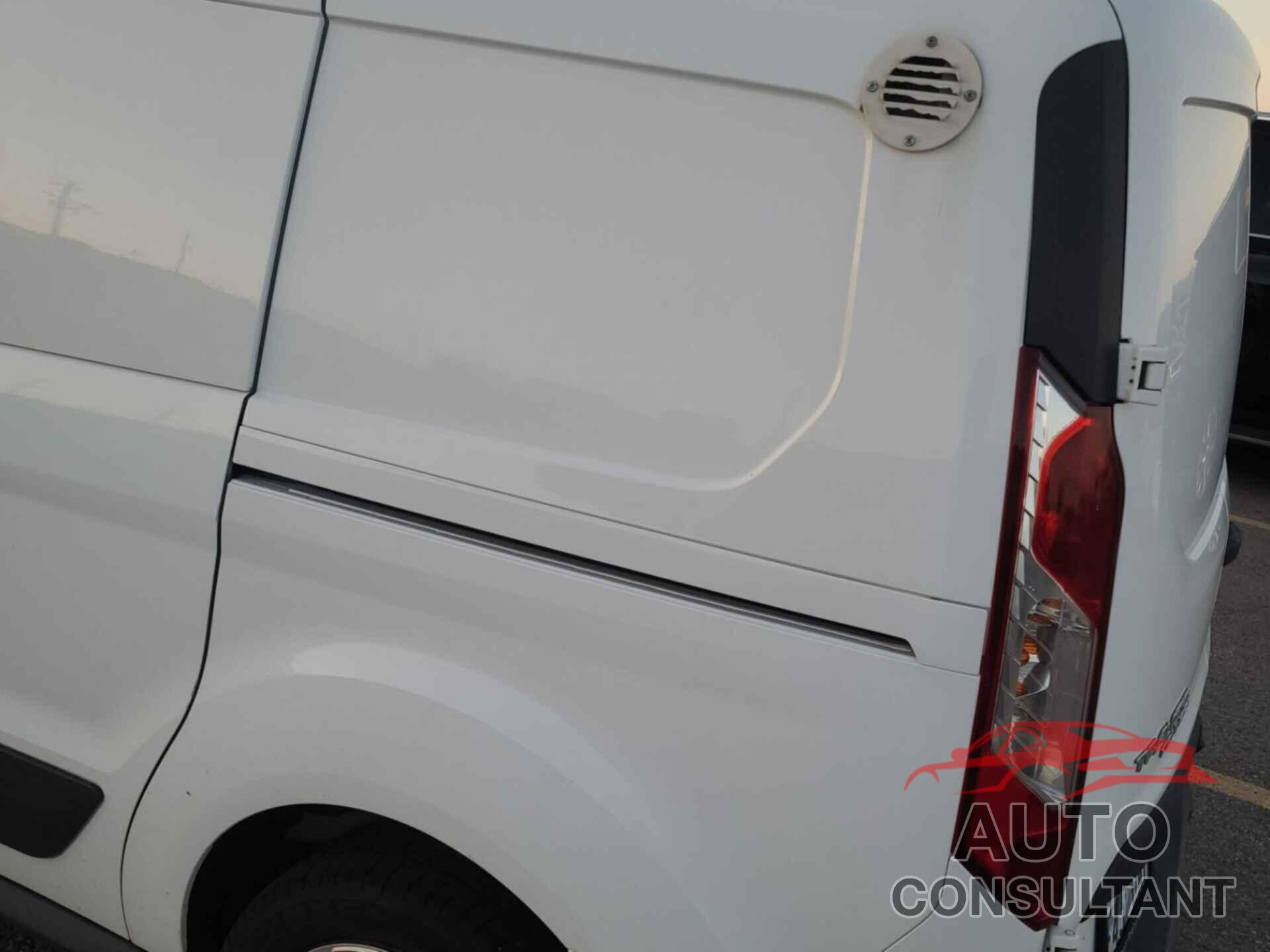 FORD TRANSIT CONNECT 2017 - NM0LS7F76H1319717