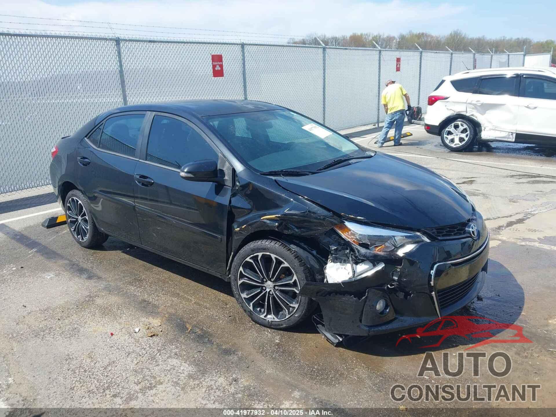 TOYOTA COROLLA 2015 - 5YFBURHE5FP262435