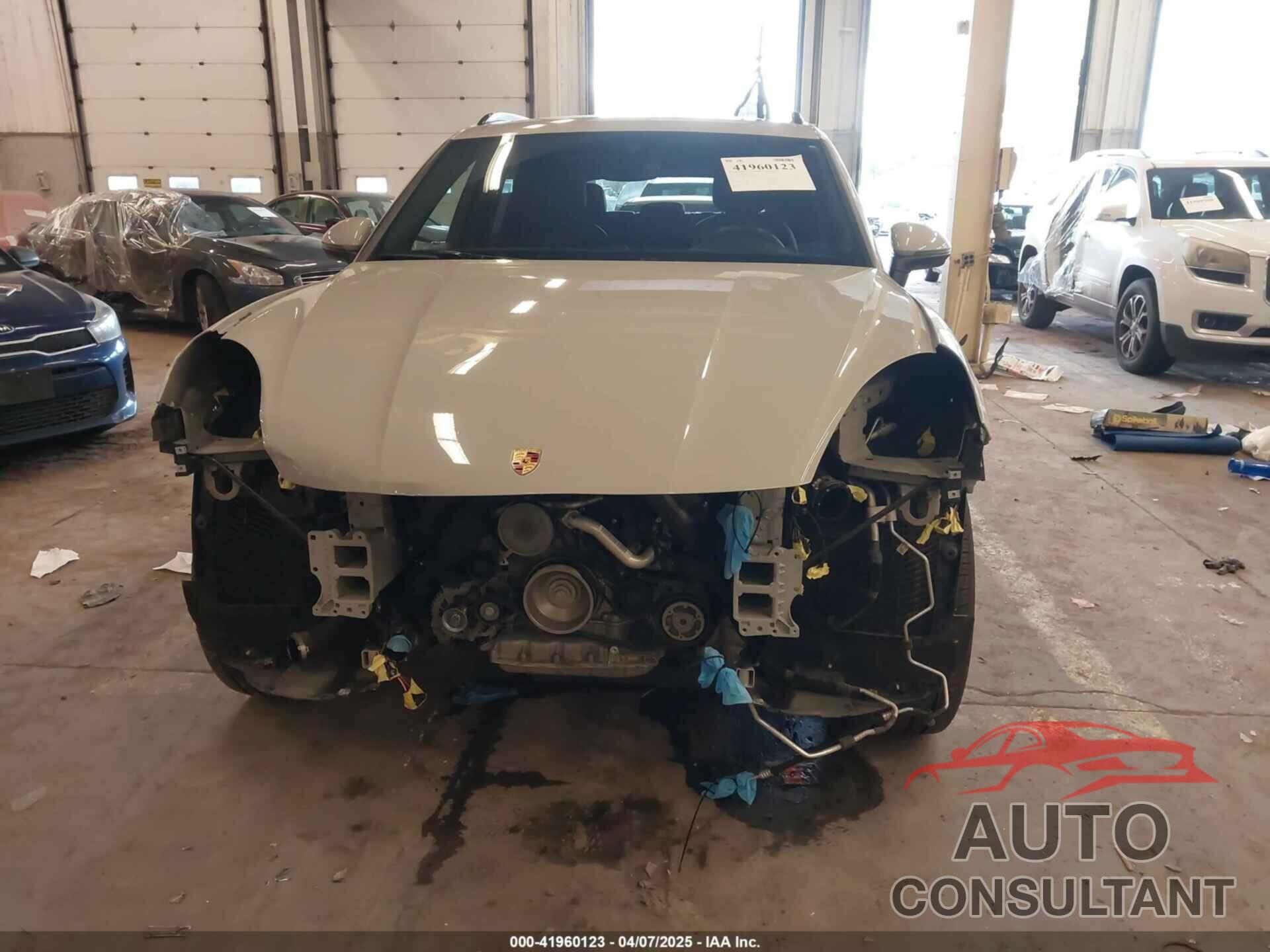PORSCHE CAYENNE 2021 - WP1AA2AY2MDA02282