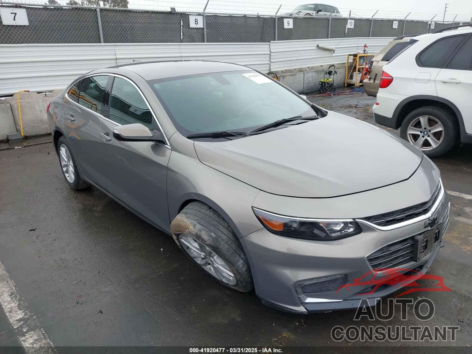 CHEVROLET MALIBU 2018 - 1G1ZD5ST0JF165392
