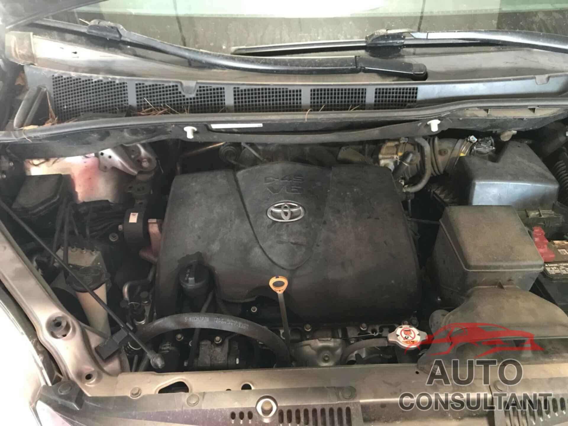 TOYOTA SIENNA 2020 - 5TDJZ3DC6LS245225