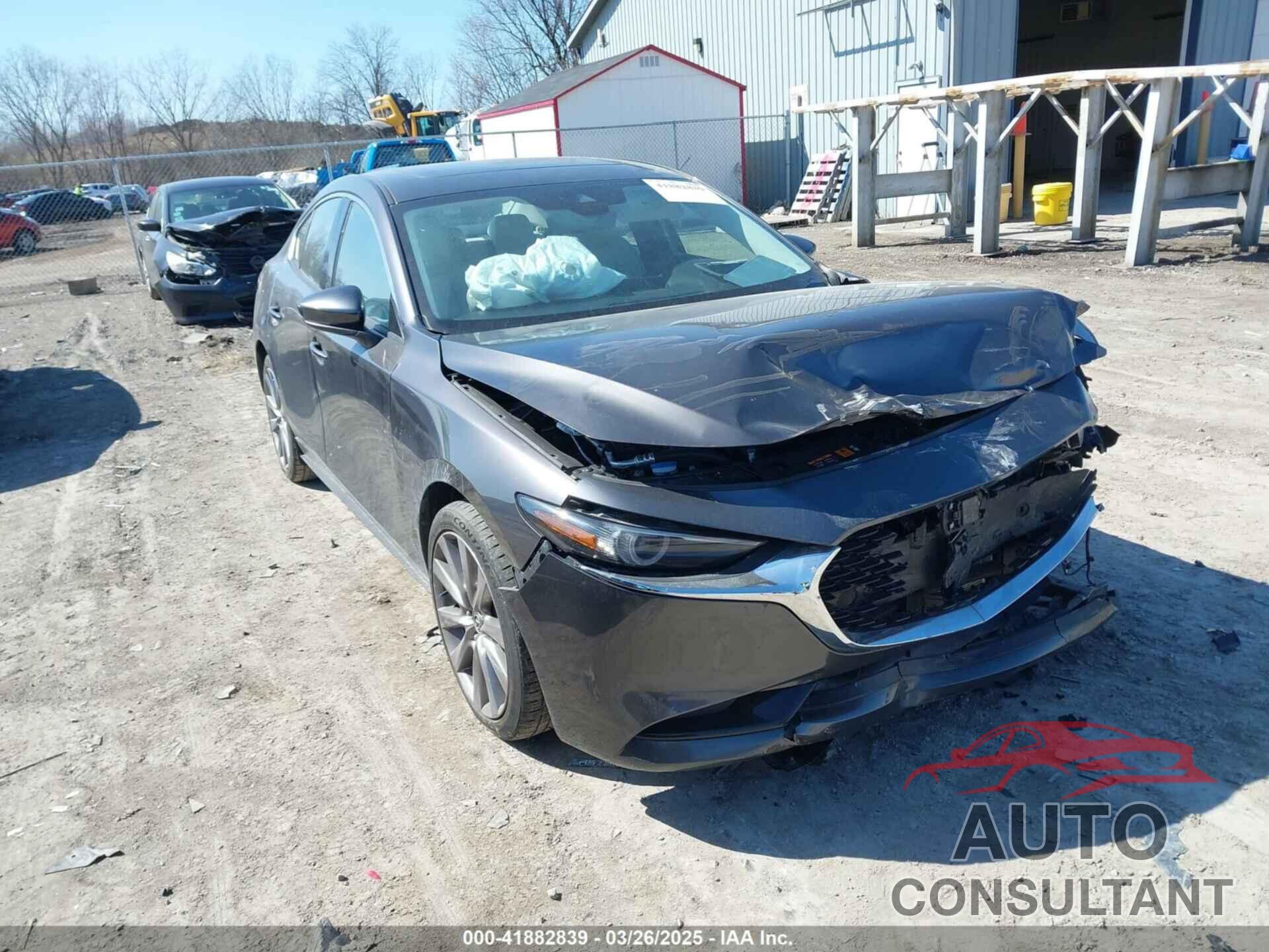 MAZDA MAZDA3 2019 - 3MZBPAEM1KM104323