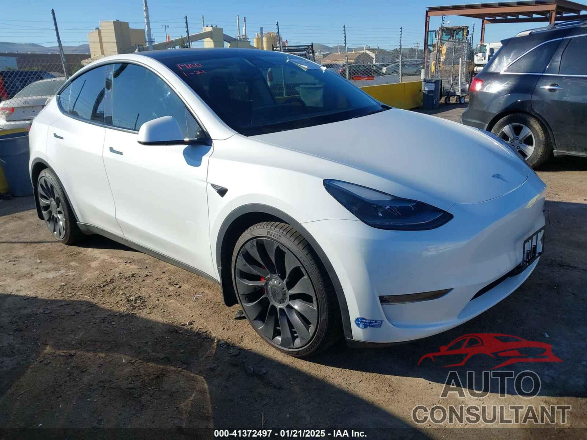TESLA MODEL Y 2021 - 5YJYGDEFXMF277832