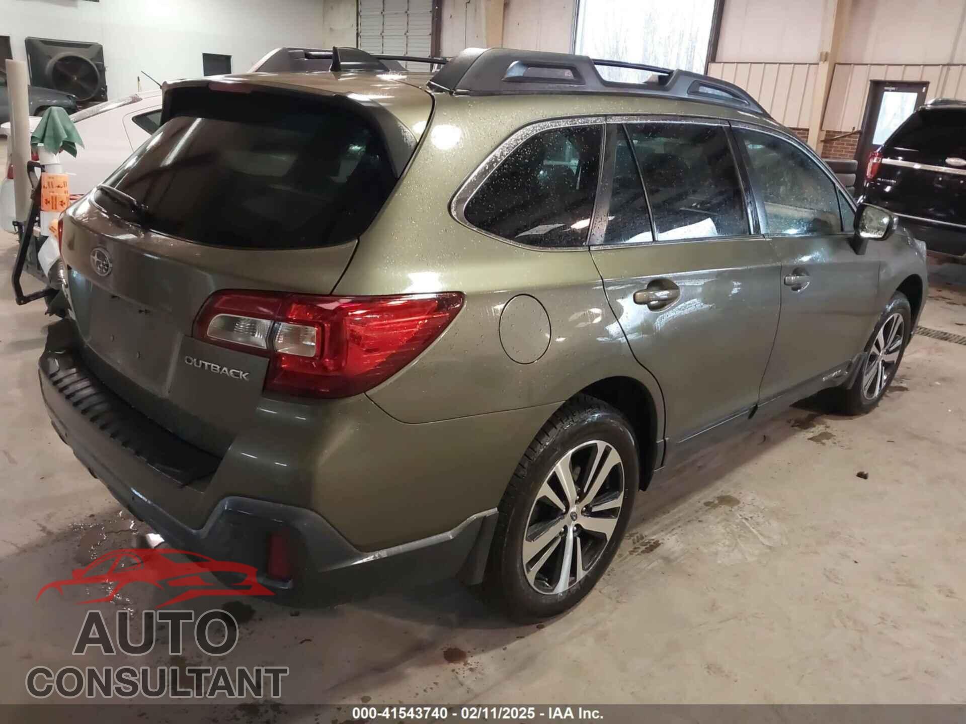 SUBARU OUTBACK 2018 - 4S4BSANC3J3261663