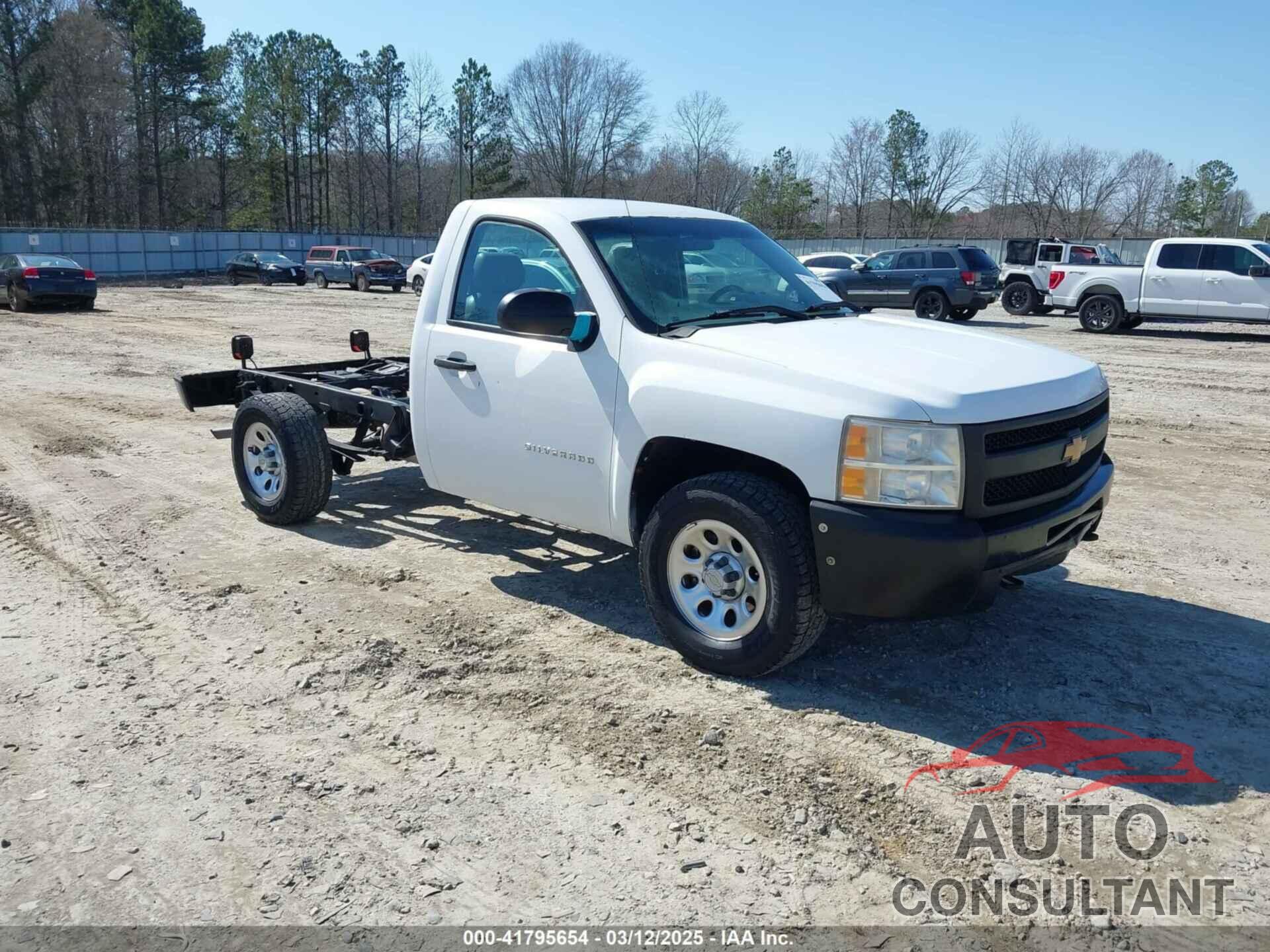 CHEVROLET SILVERADO 1500 2012 - 1GCNKPE06CZ225010