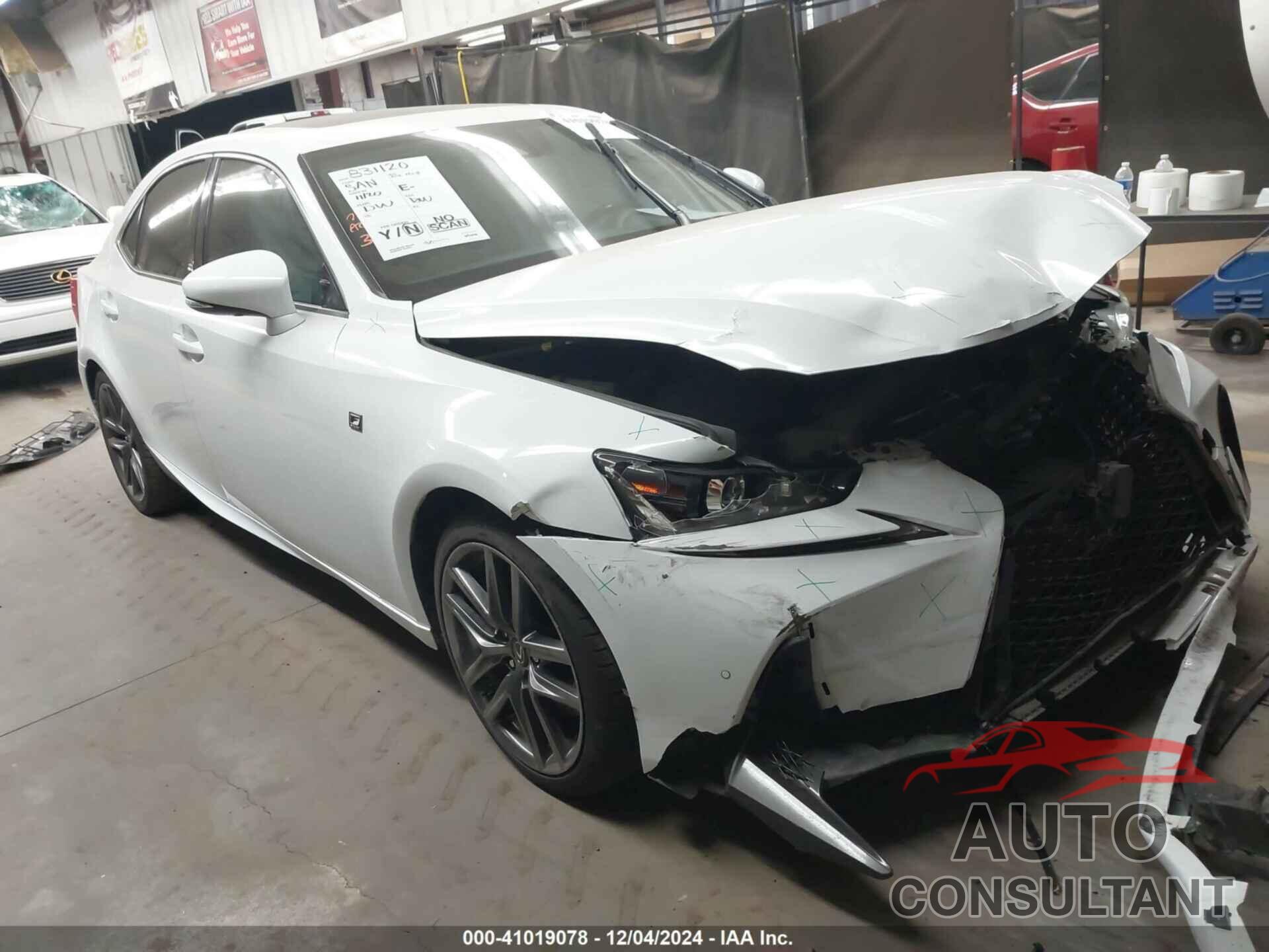 LEXUS IS 300 2018 - JTHBA1D23J5073759