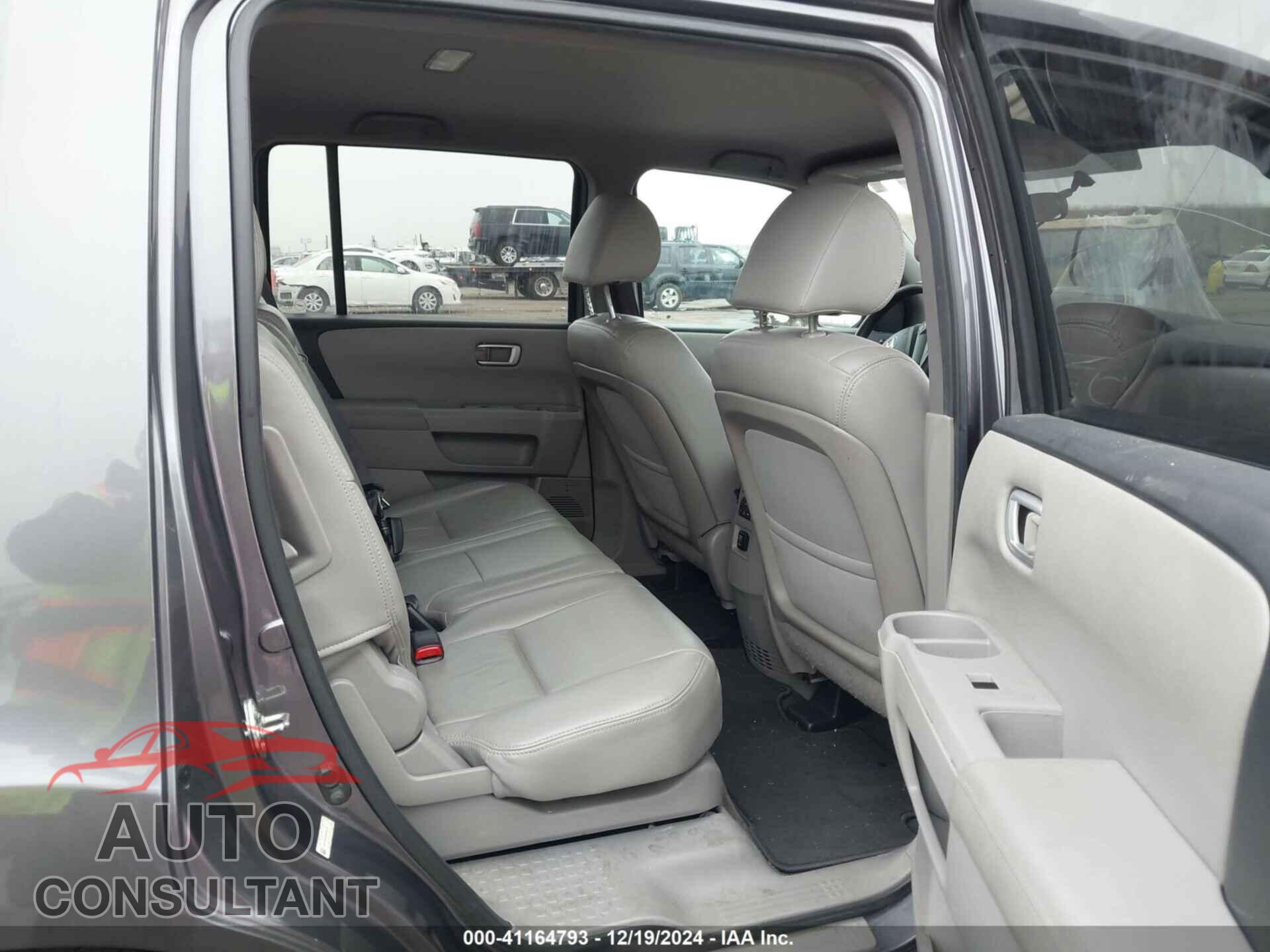 HONDA PILOT 2014 - 5FNYF3H40EB005105