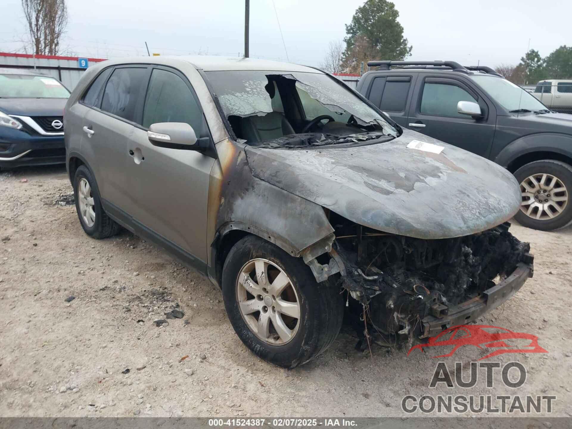KIA SORENTO 2013 - 5XYKT4A14DG357003